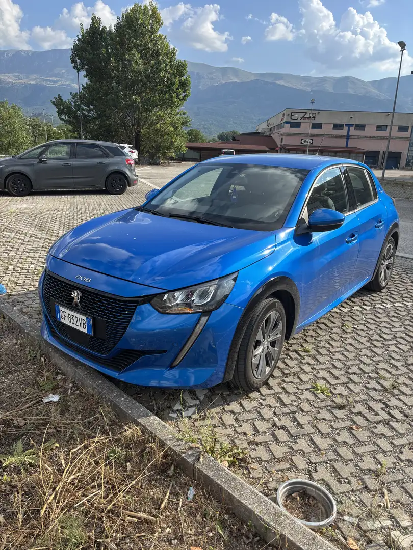 Peugeot e-208 allure pack - 1