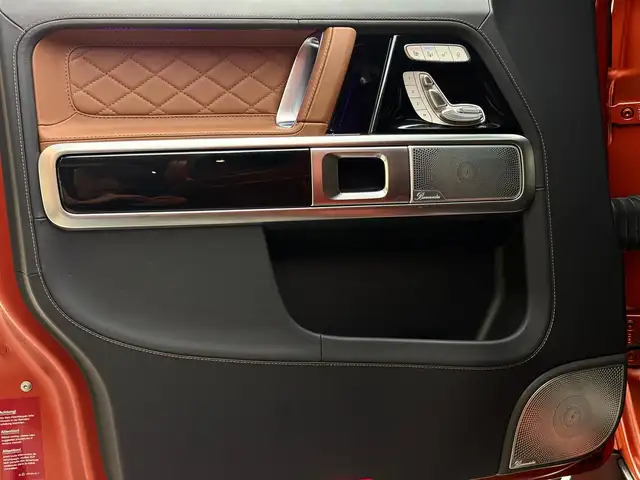 Mercedes-Benz G-Class view 11