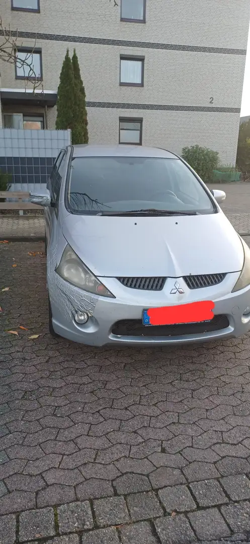 Mitsubishi Grandis 2.4 Intense Gris - 2