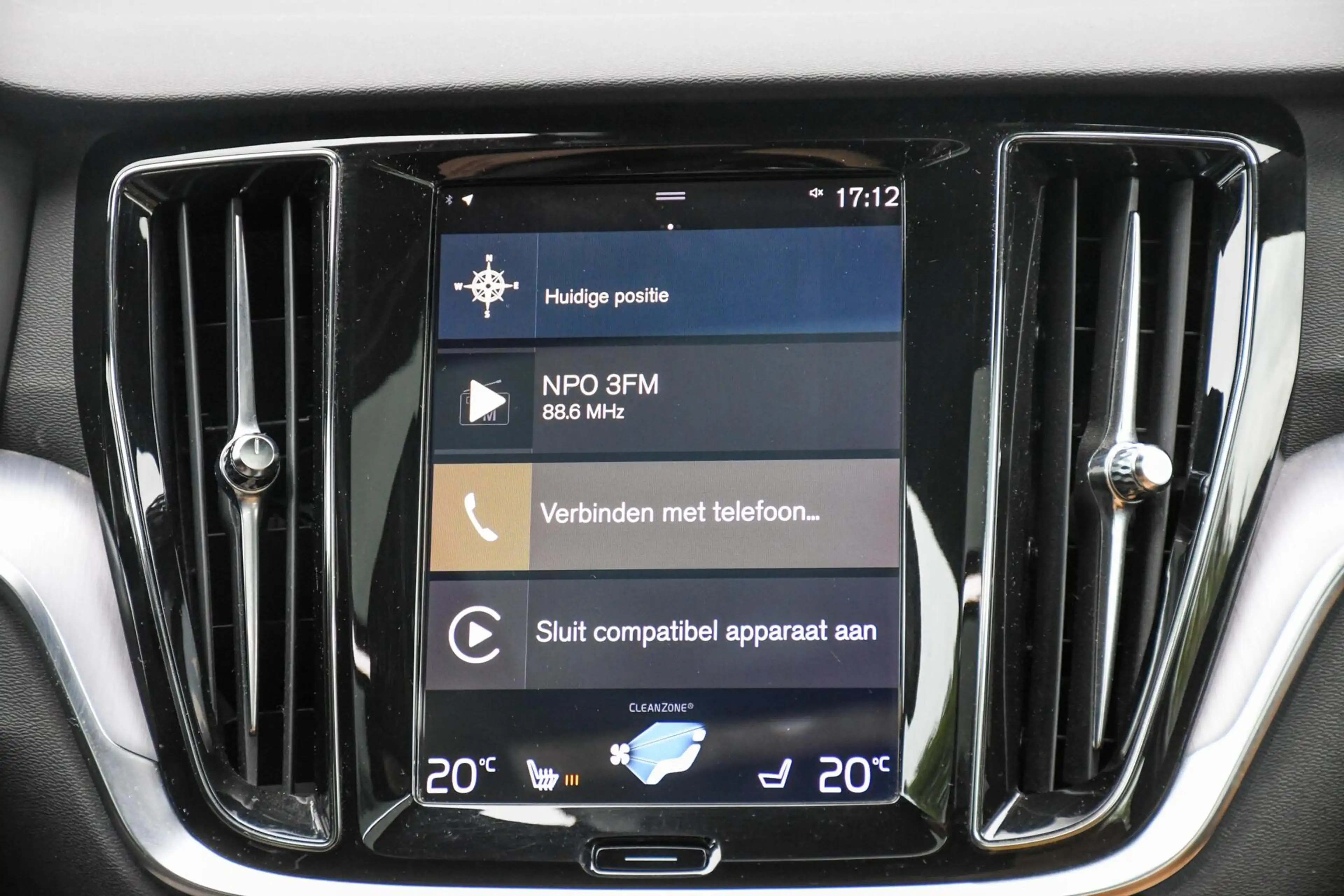 Volvo V60 2.0 D4 Inscription Pano Leer Led Trekhaak CarPlay — photo 22