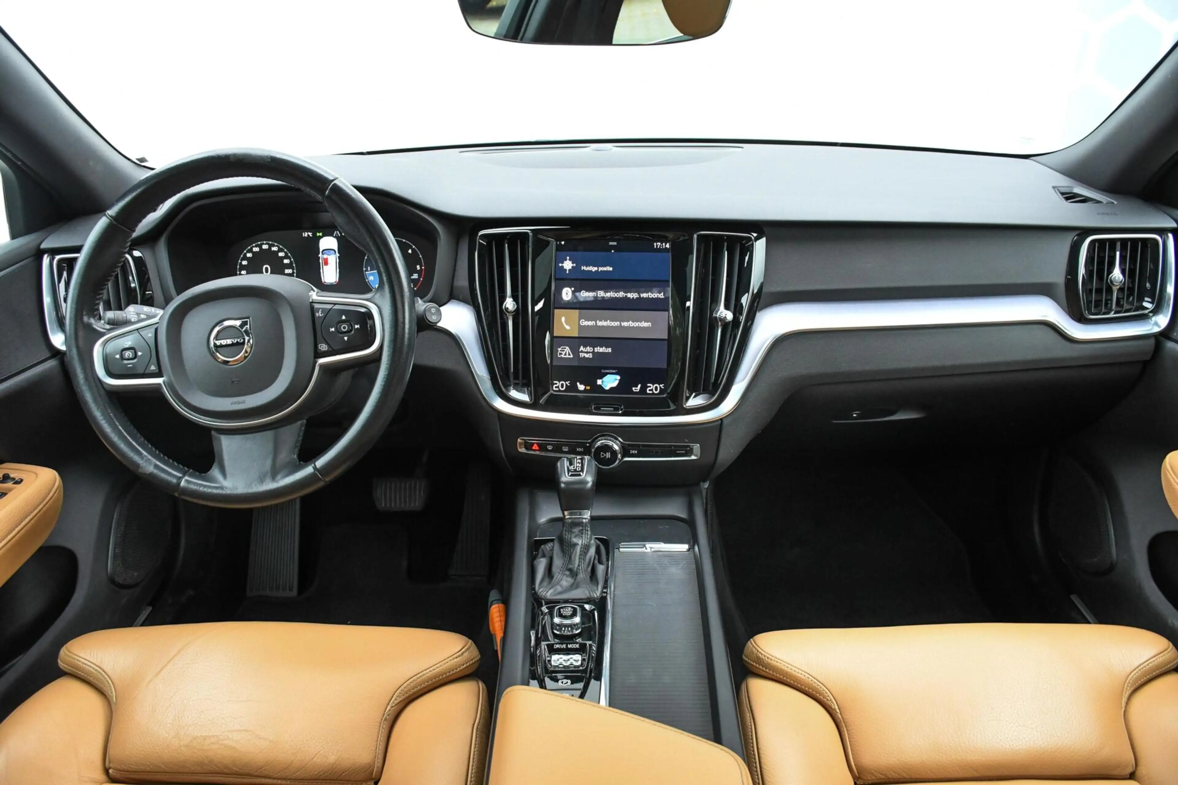 Volvo V60 2.0 D4 Inscription Pano Leer Led Trekhaak CarPlay — photo 5