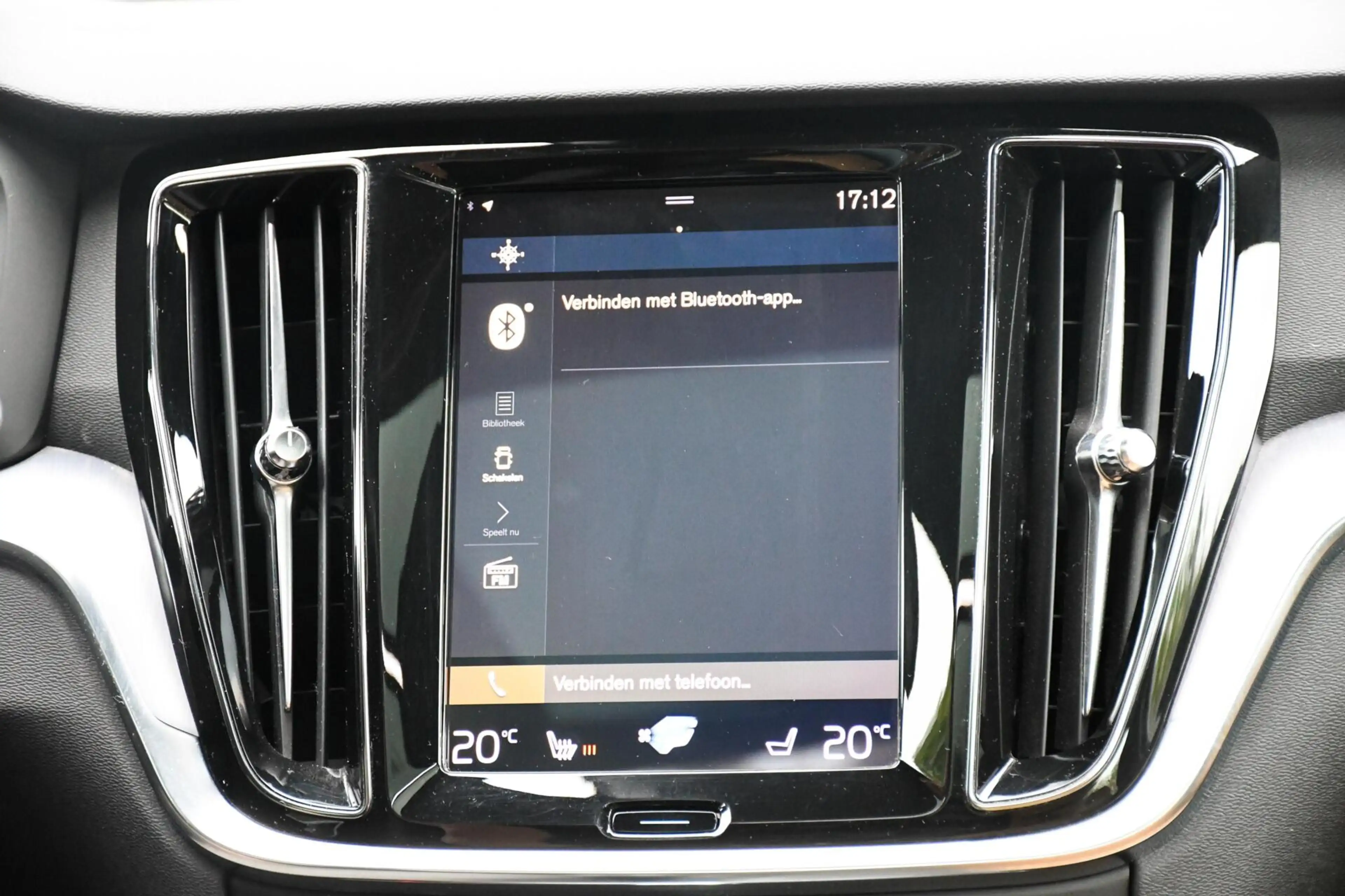 Volvo V60 2.0 D4 Inscription Pano Leer Led Trekhaak CarPlay — photo 24