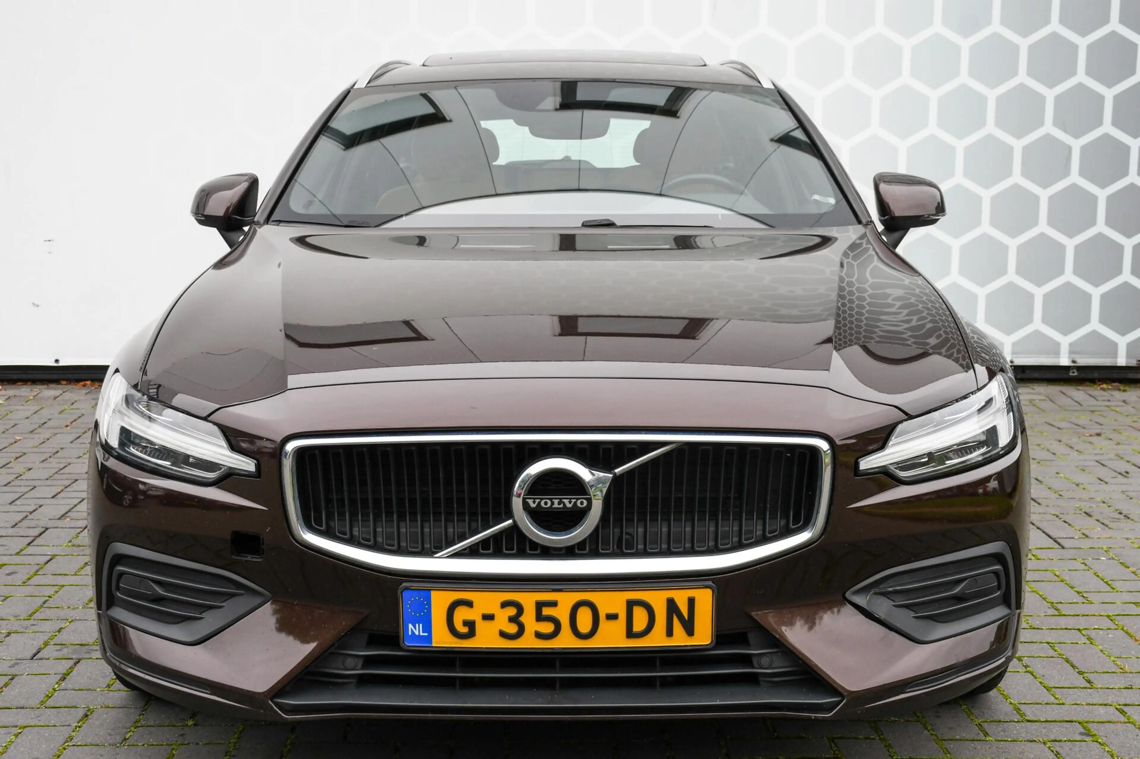Volvo V60 2.0 D4 Inscription Pano Leer Led Trekhaak CarPlay — photo 2