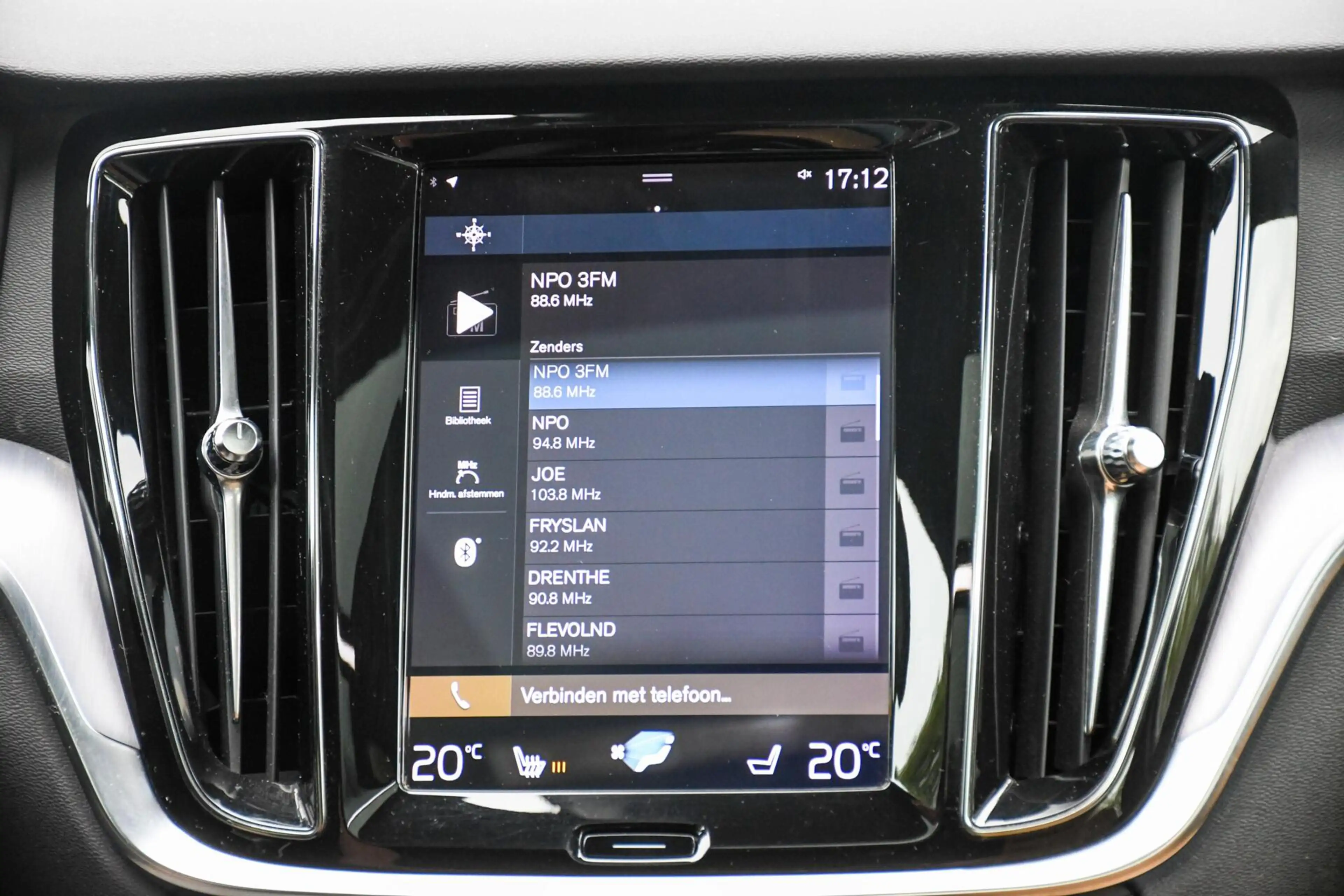 Volvo V60 2.0 D4 Inscription Pano Leer Led Trekhaak CarPlay — photo 23