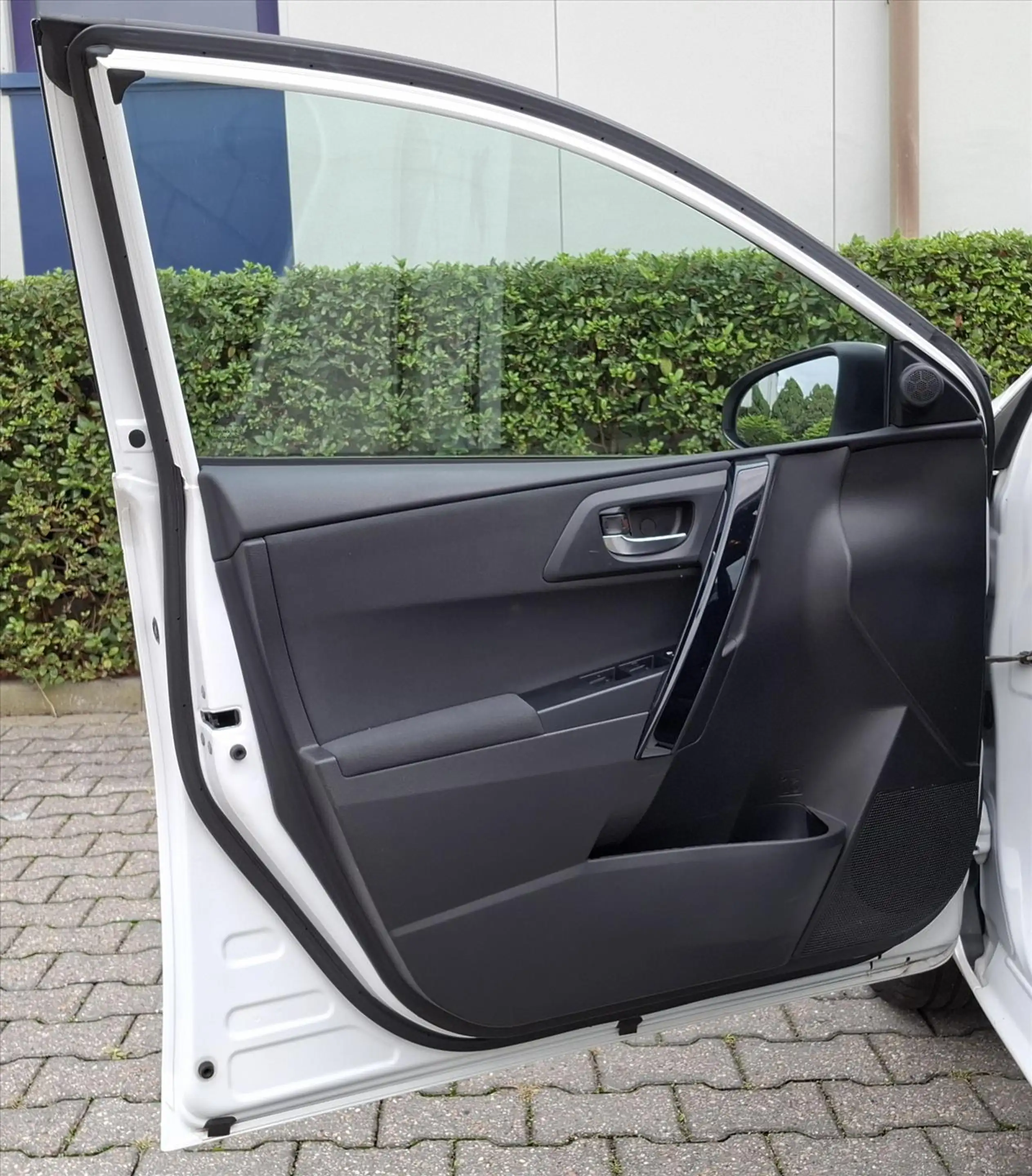 Toyota Auris 1.8 Hybrid 136pk Aut Dynamic Camera/Clima — photo 25
