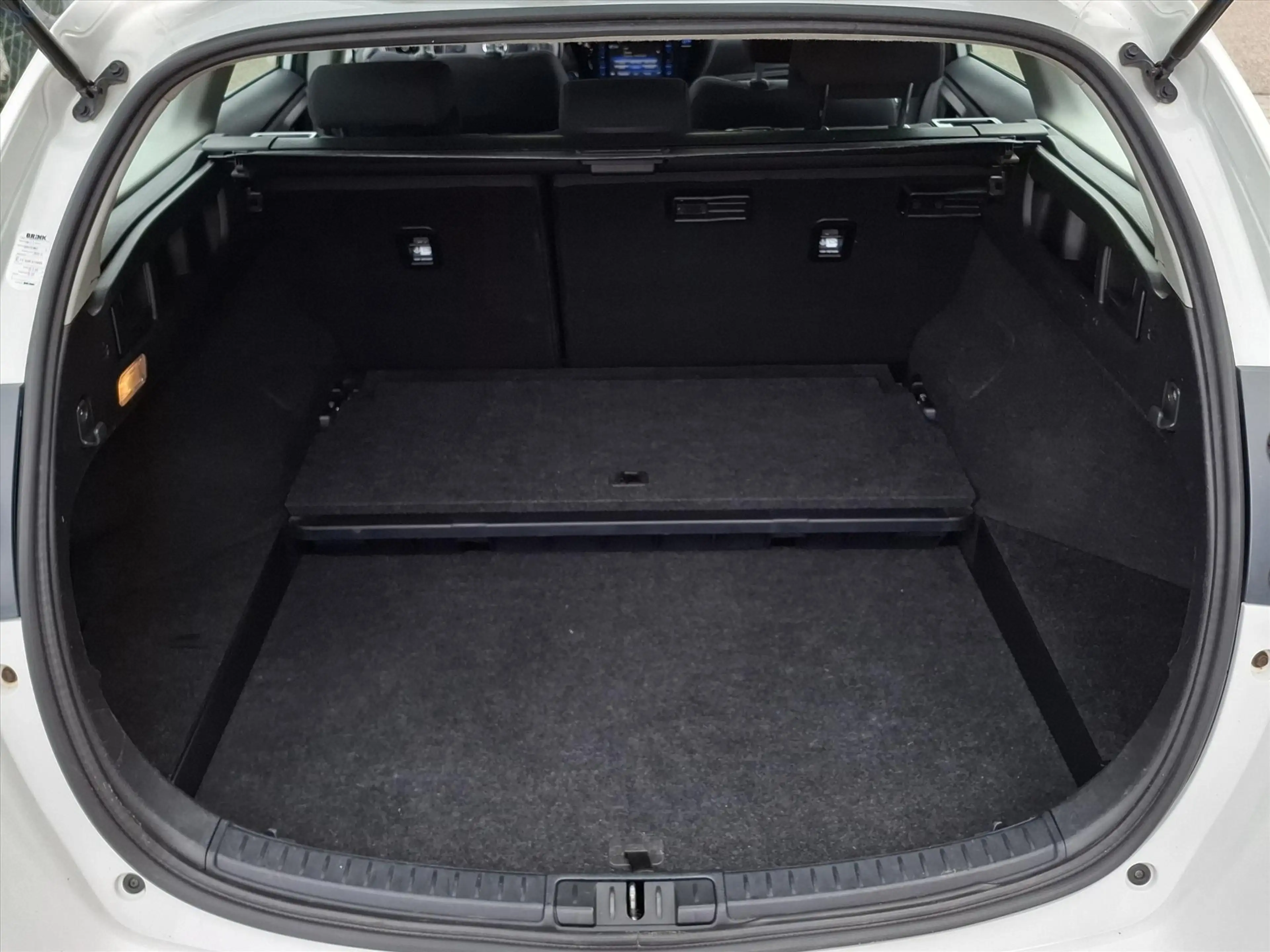 Toyota Auris 1.8 Hybrid 136pk Aut Dynamic Camera/Clima — photo 13