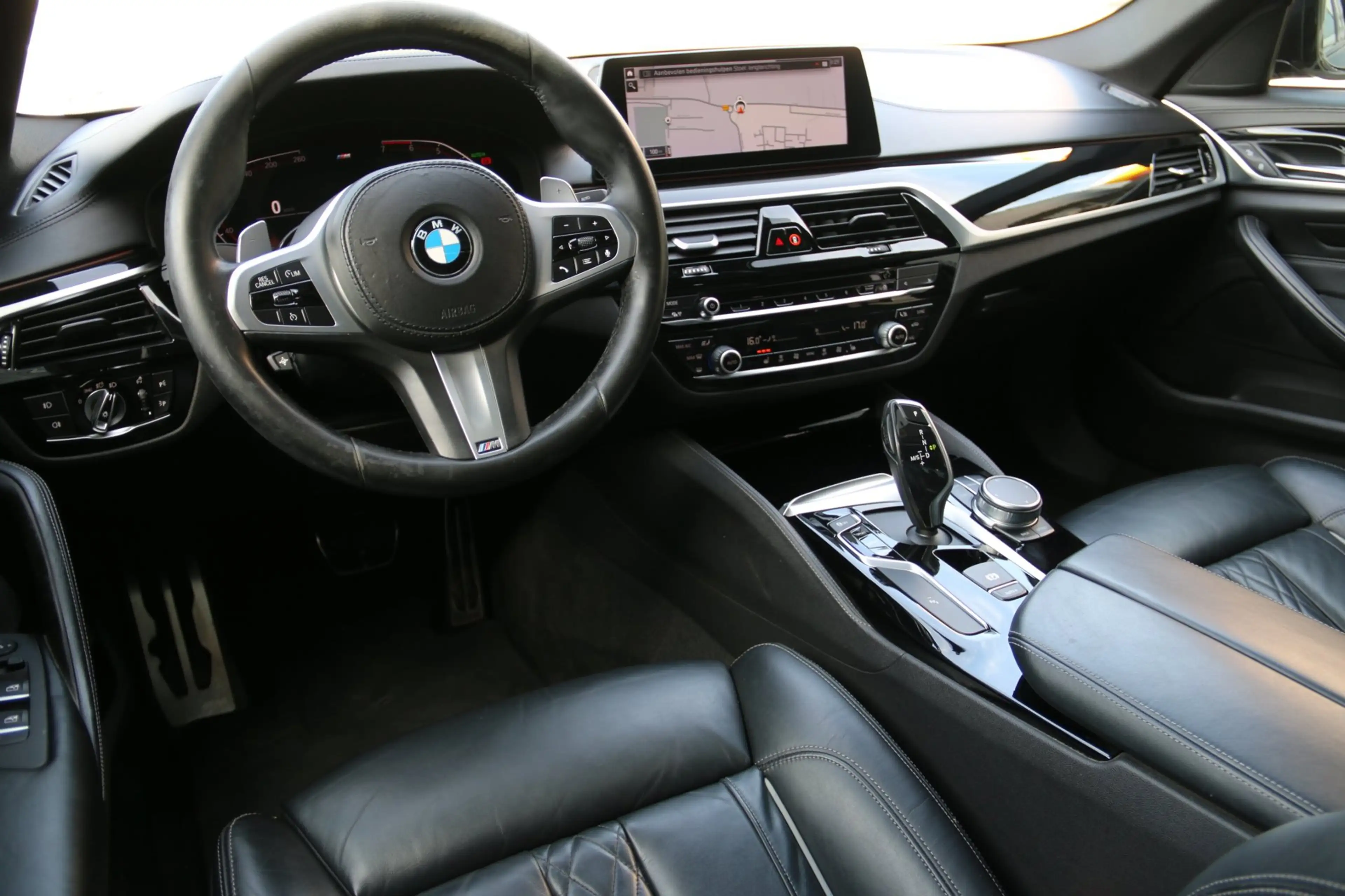 BMW 520 5-serie 520i High Executive Edition M-PAKKET NL-AU — photo 8