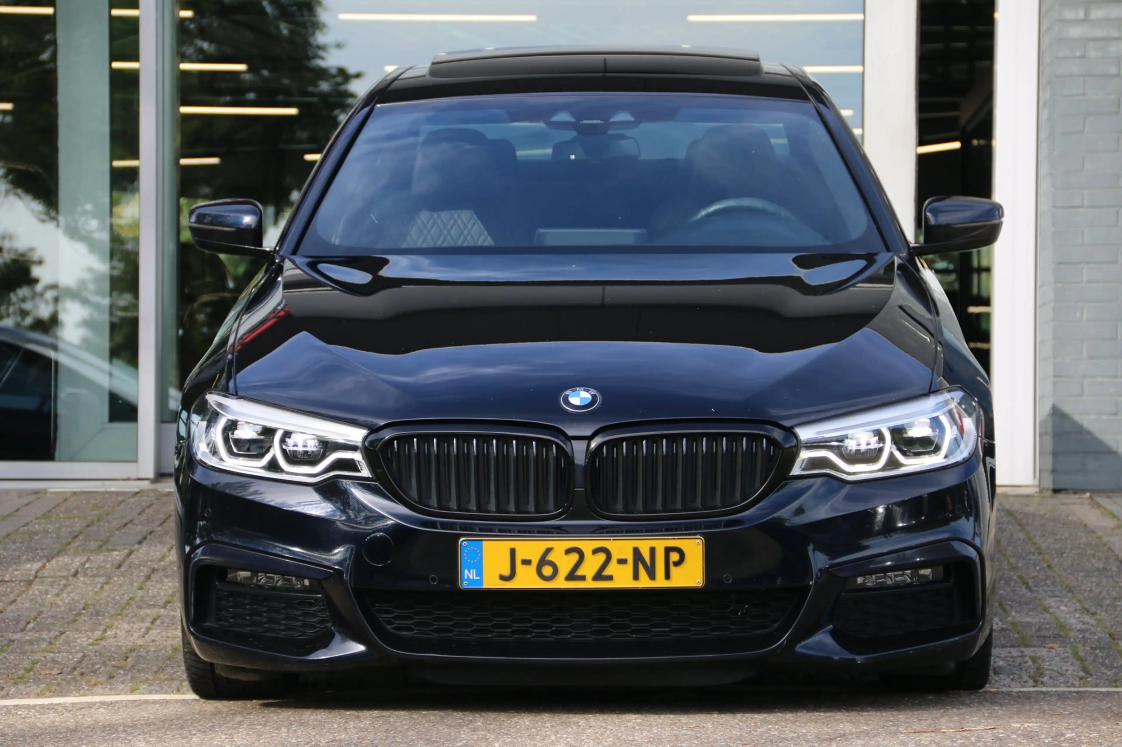BMW 520 5-serie 520i High Executive Edition M-PAKKET NL-AU — photo 2