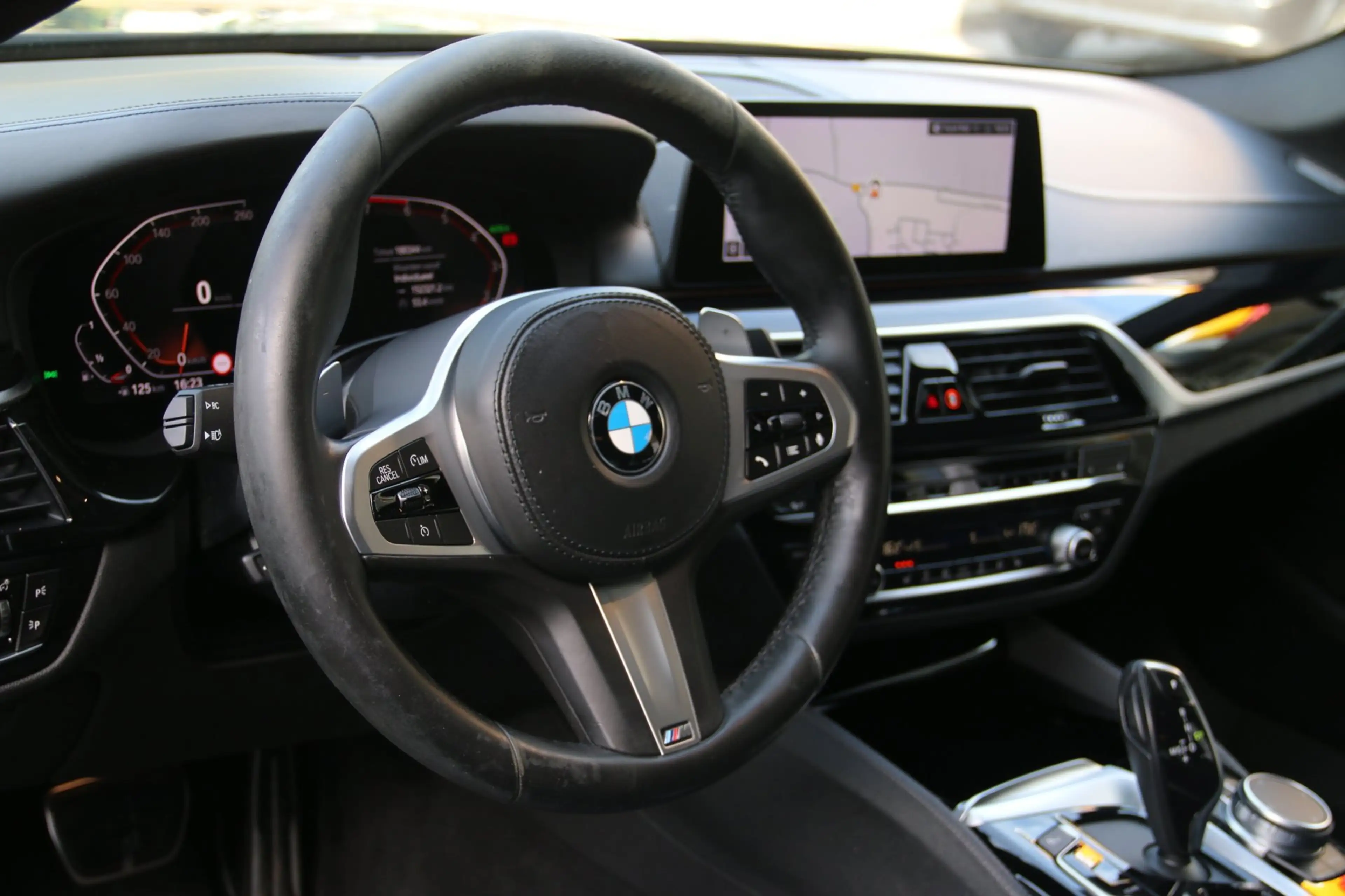 BMW 520 5-serie 520i High Executive Edition M-PAKKET NL-AU — photo 14