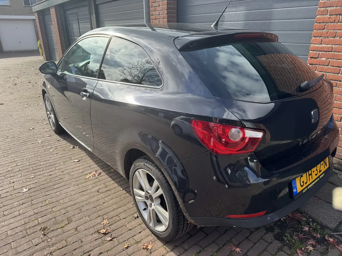 SEAT Ibiza 1.2 Style Fekete - 2
