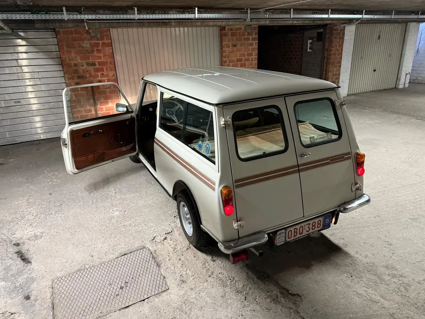 Austin Mini Estate Beige - 2