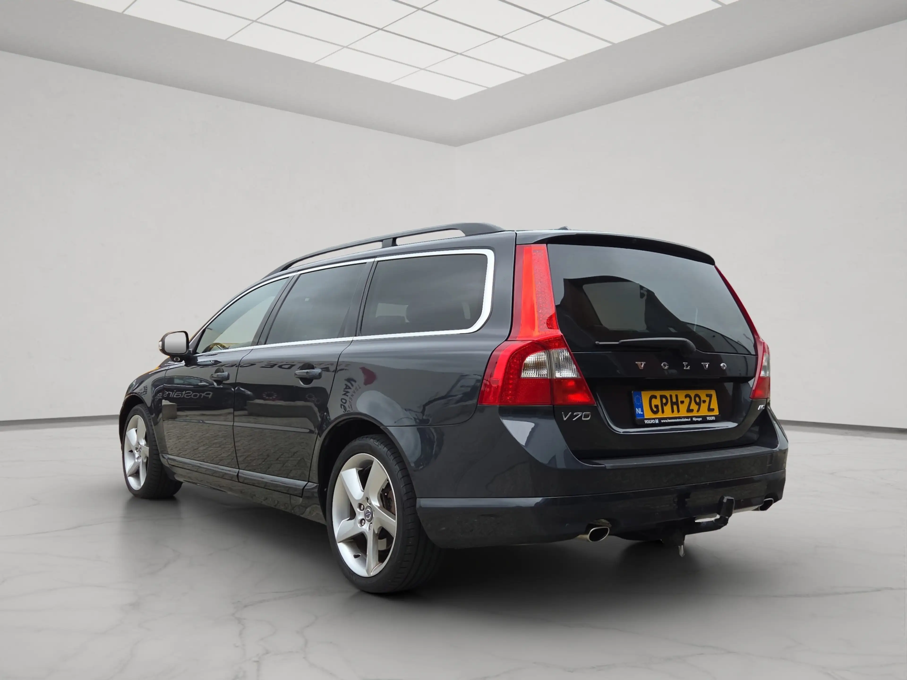 Volvo V70 3.0 T6 AWD Momentum — photo 8