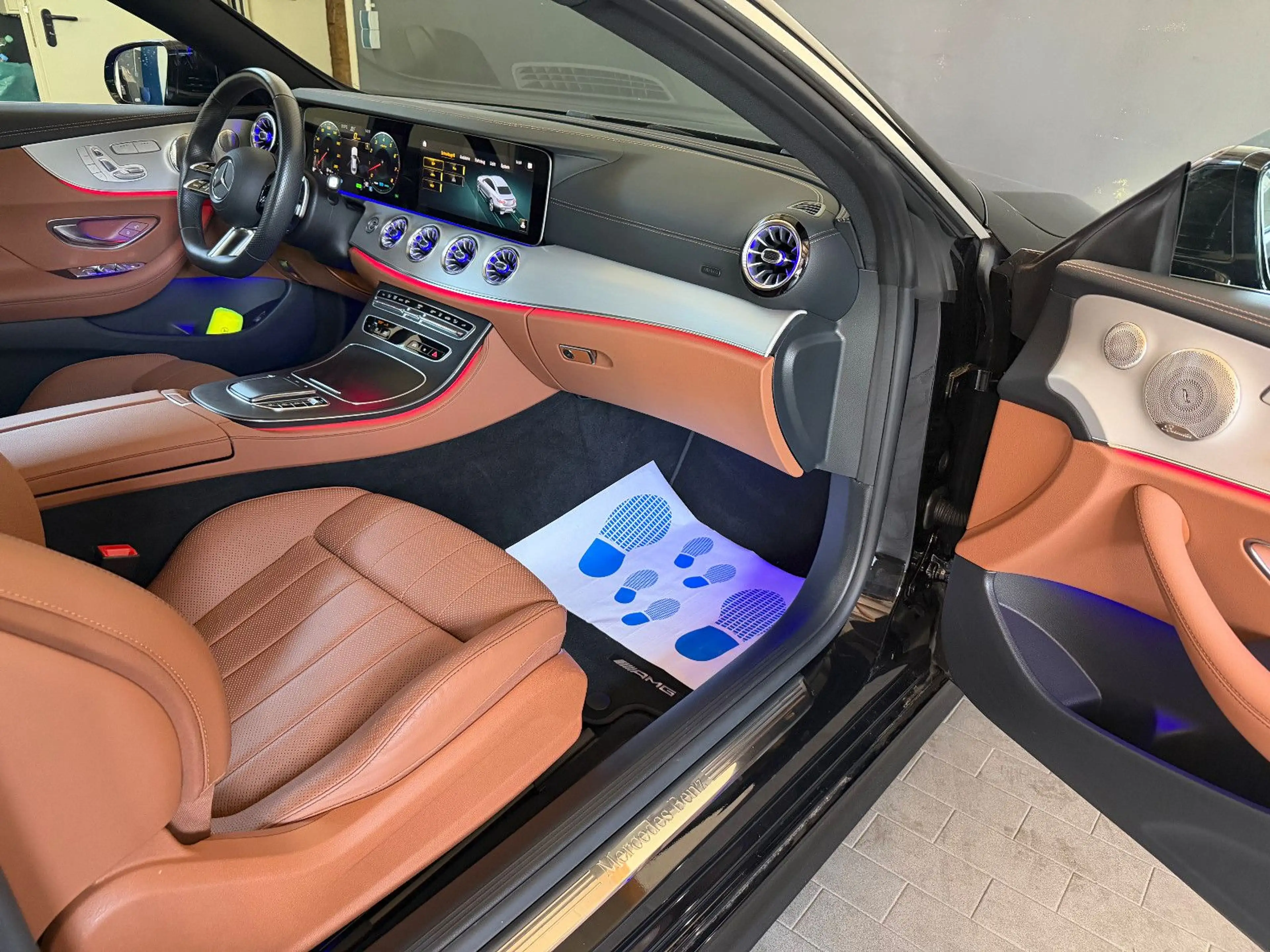 Mercedes-Benz E 450 COUPÉ /AMG/HEAD/PANO/360°/BURM./1.HAND — photo 14