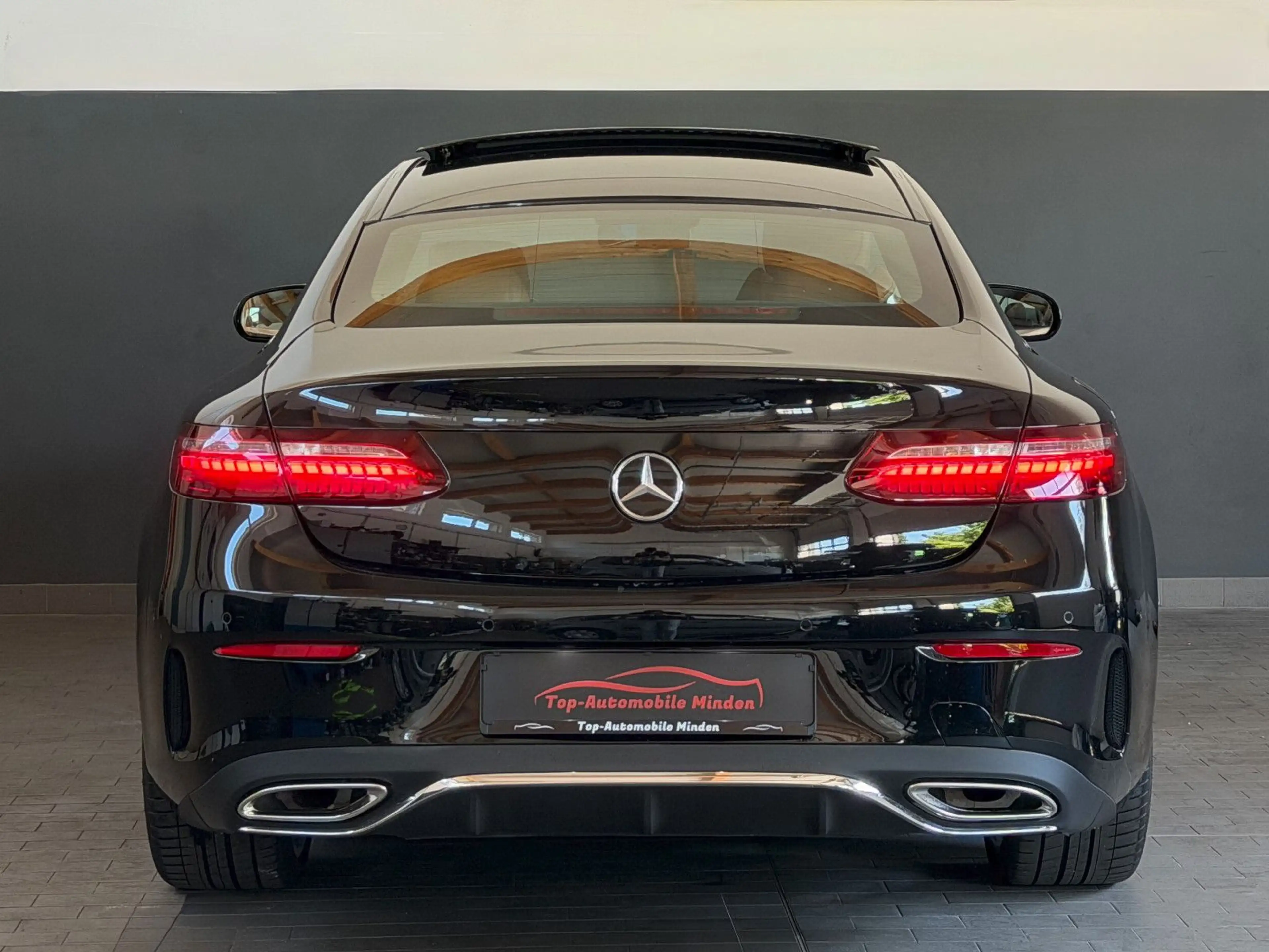 Mercedes-Benz E 450 COUPÉ /AMG/HEAD/PANO/360°/BURM./1.HAND — photo 5