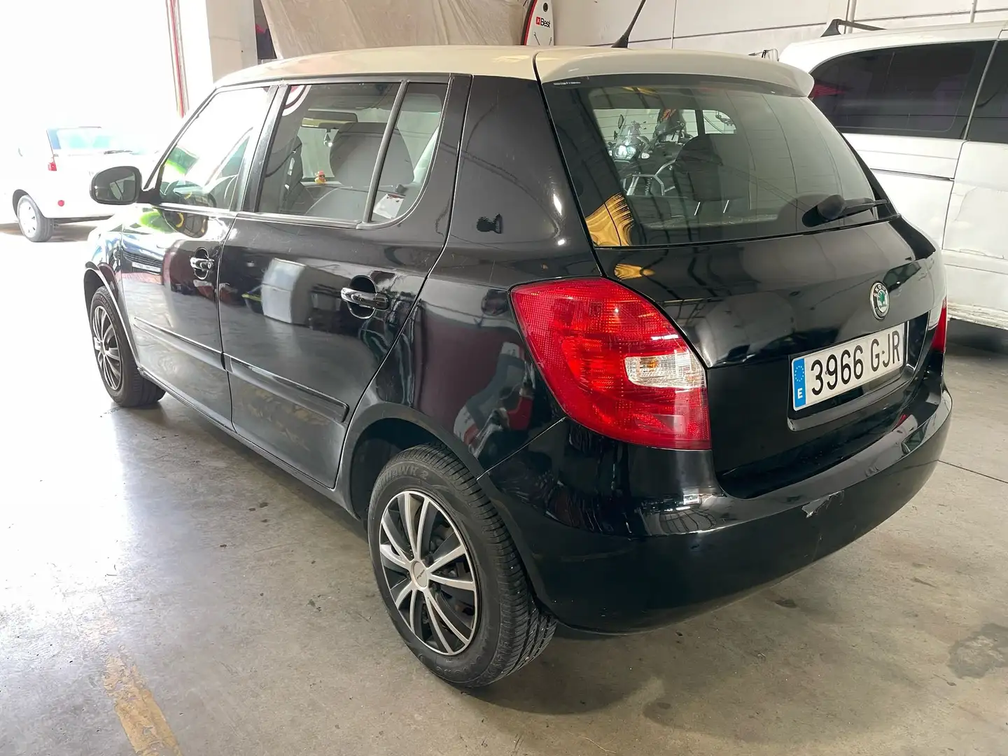 Skoda Fabia Fabia Combi 1.4TDI Comfort 80 Comfort Negro - 2