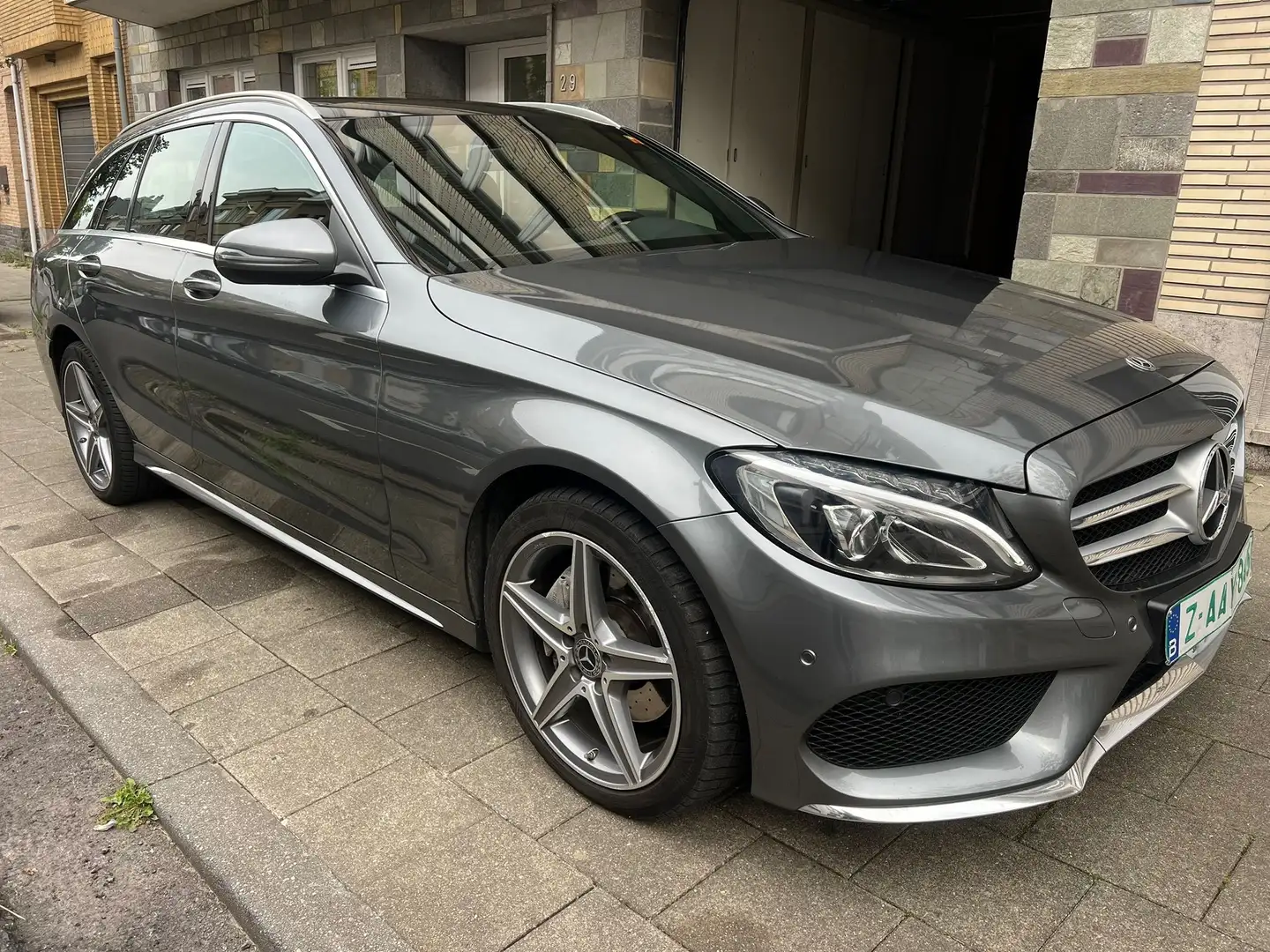 Mercedes-Benz C 220 d PACK AMG AUTOMATIQUE 9G ETAT NEUF 100% BELGE! Argent - 1