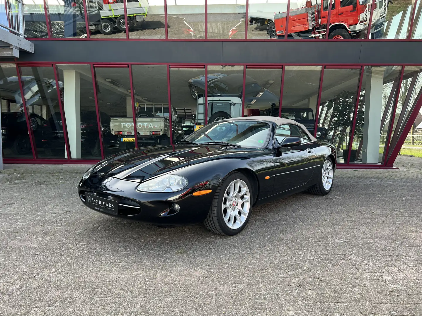Jaguar XK8 4.0 V8 Convertible Negro - 1