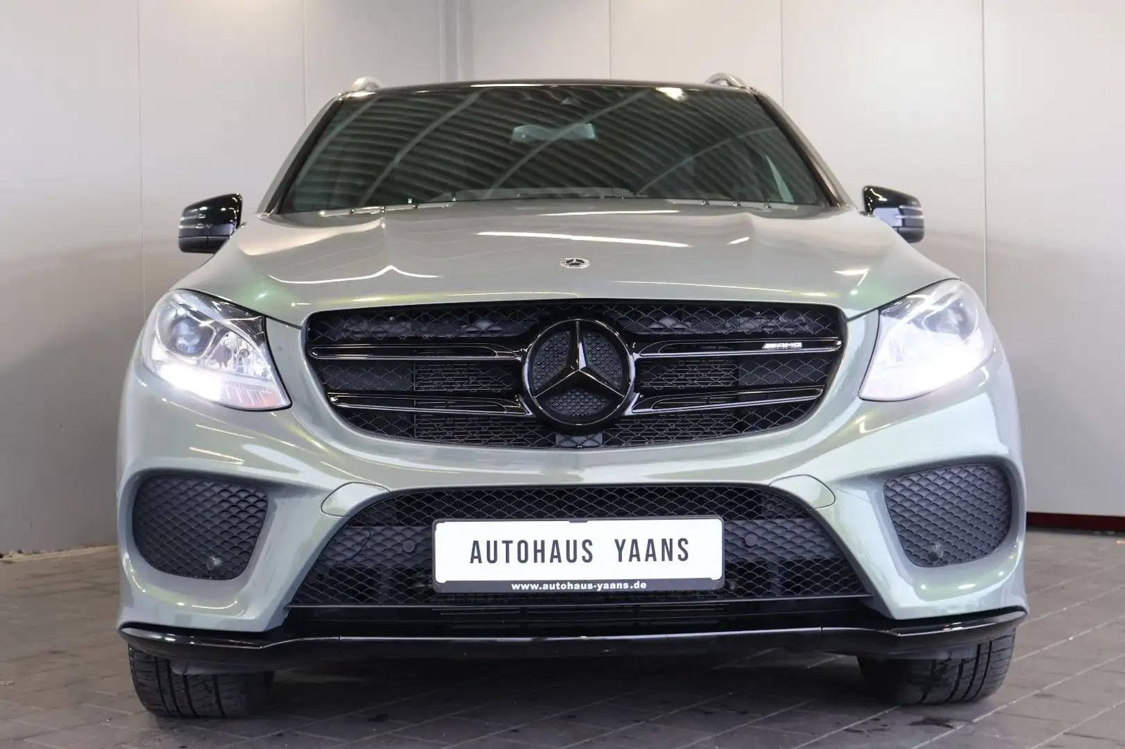 Mercedes-Benz GLE 450 GLE AMG 43 4Matic AIRMATIC+H/K+KEY+MEM+KAM+GSD Grau - 2