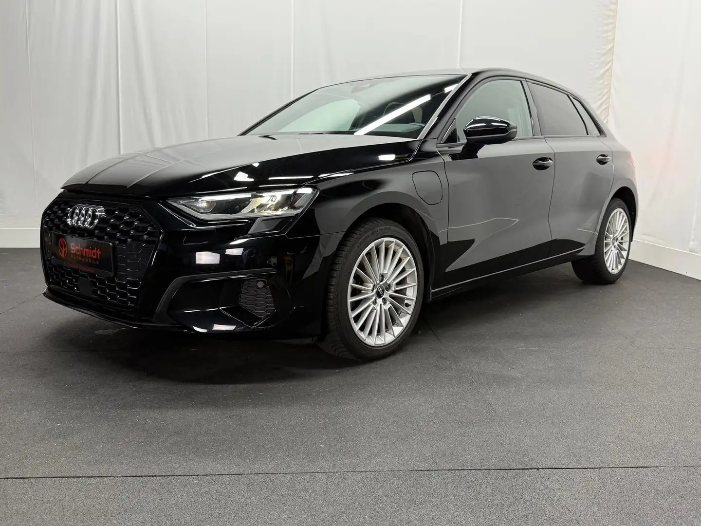 Audi A3 40 TFSI e advanced*LED*PDC*CARPLAY*TÜV NEU* Noir - 1