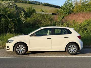 Polo VI Trendline (6. Generation), Klima, Sitzheizung, PDC, Allwetterreifen, 59.450km, 2. Hand, sehr gepflegt
