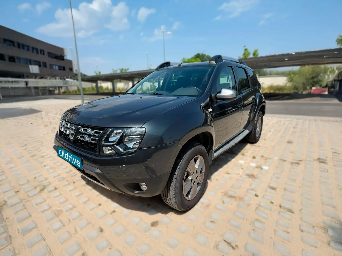 Dacia Duster 1.2 TCE Laureate 4x2 125 Gris - 2