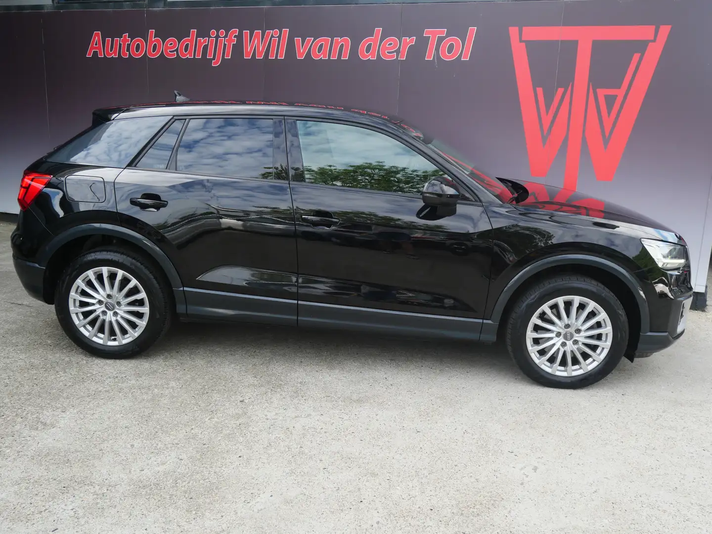 Audi Q2 1.6 TDI DESIGN | AUTOMAAT | VIRTUAL | A.C.C | LED Zwart - 1