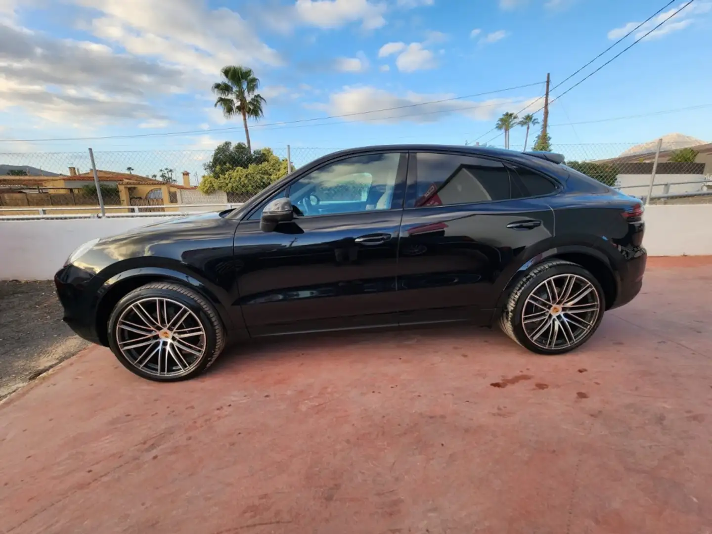 Porsche Cayenne Coupé Aut. Schwarz - 2