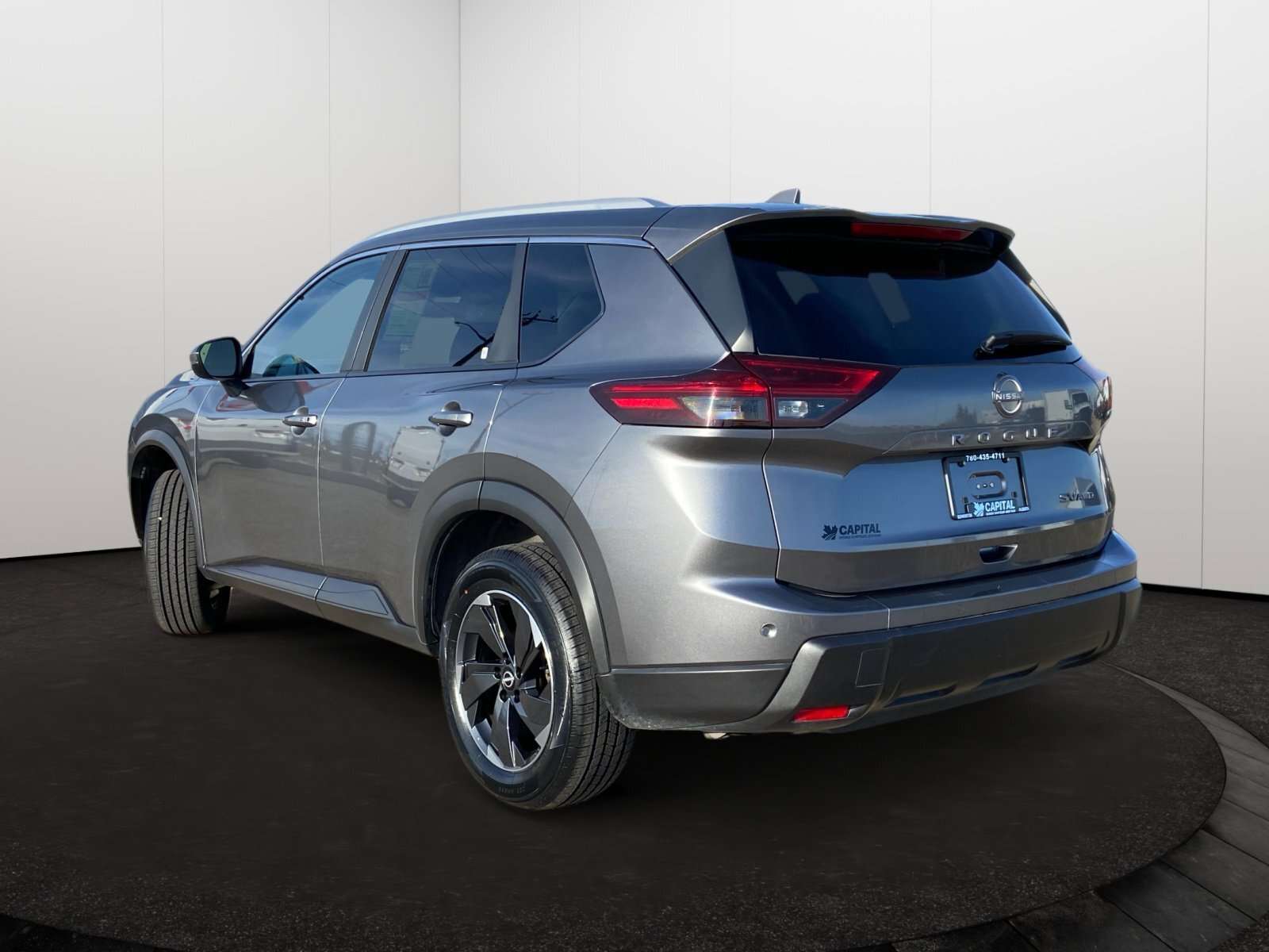 2024 Nissan Rogue SV | Moonroof | One Owner Carfax | — снимка 4