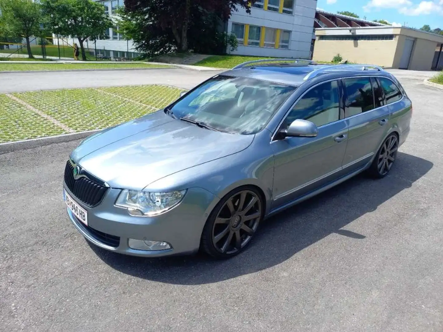 Skoda Superb Superb Combi 4x4 Elegance 3,6 V6 FSI DSG Elegance Gri - 1