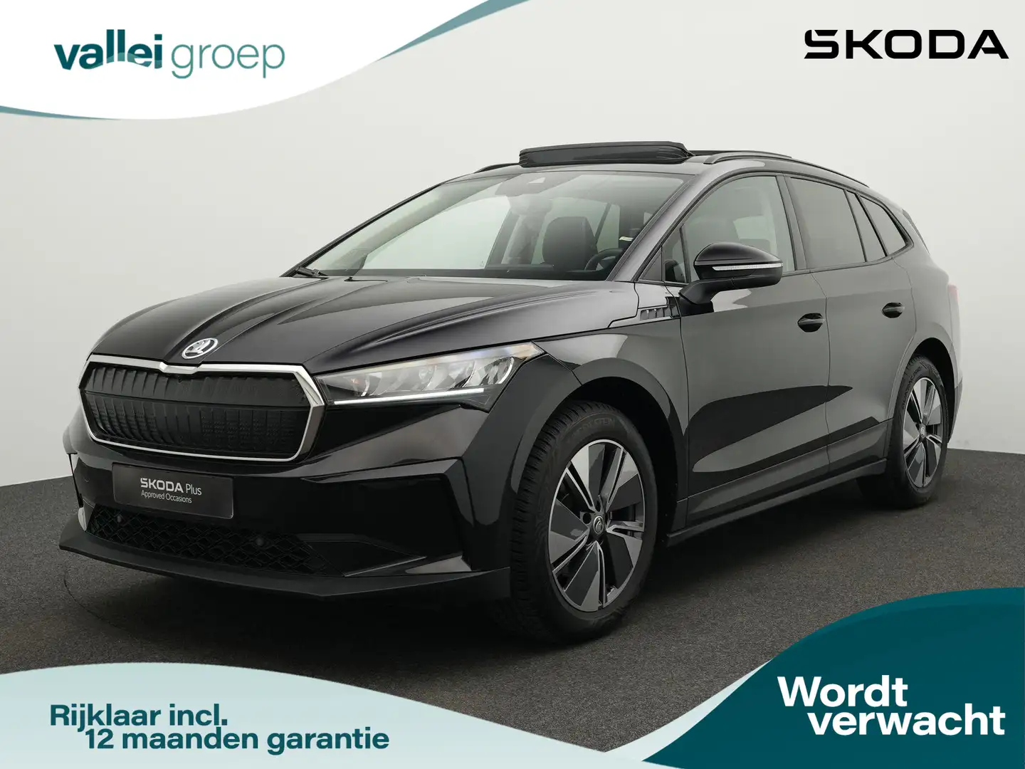 Skoda Enyaq iV 50 148 pk Selection | Panoramadak | Leder/stof Zwart - 1