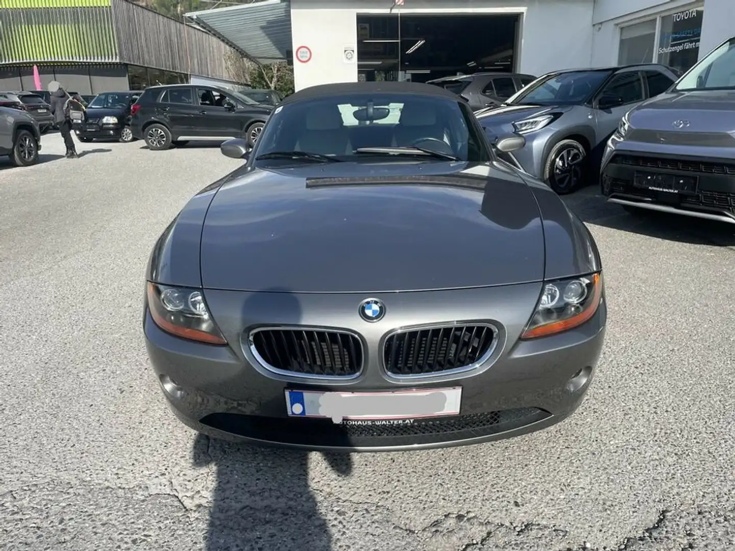 BMW Z4 2,5i Grau - 2