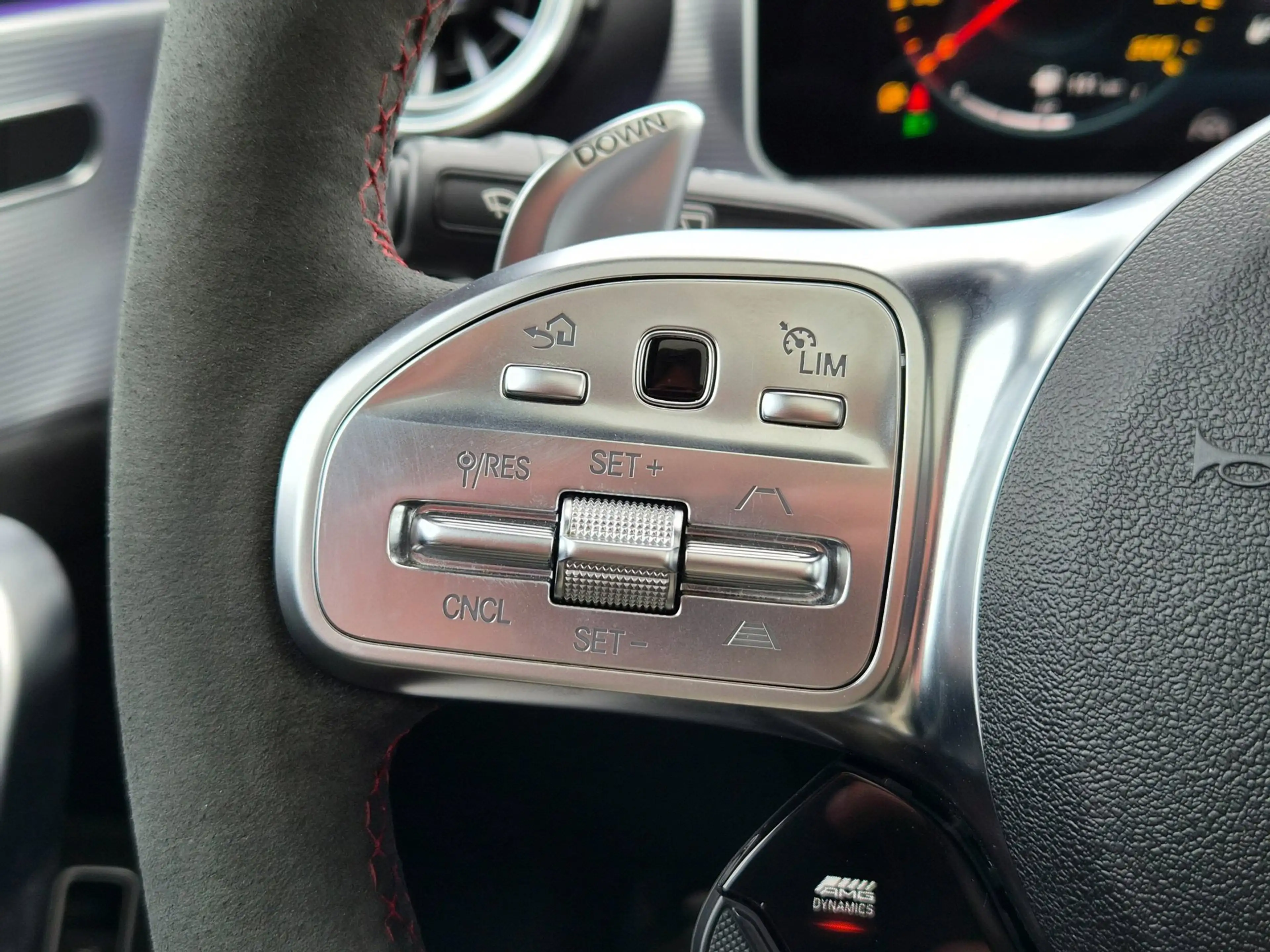 Mercedes-Benz CLA 45 AMG Shooting Brake S 4MATIC+ Premium Plus — photo 40