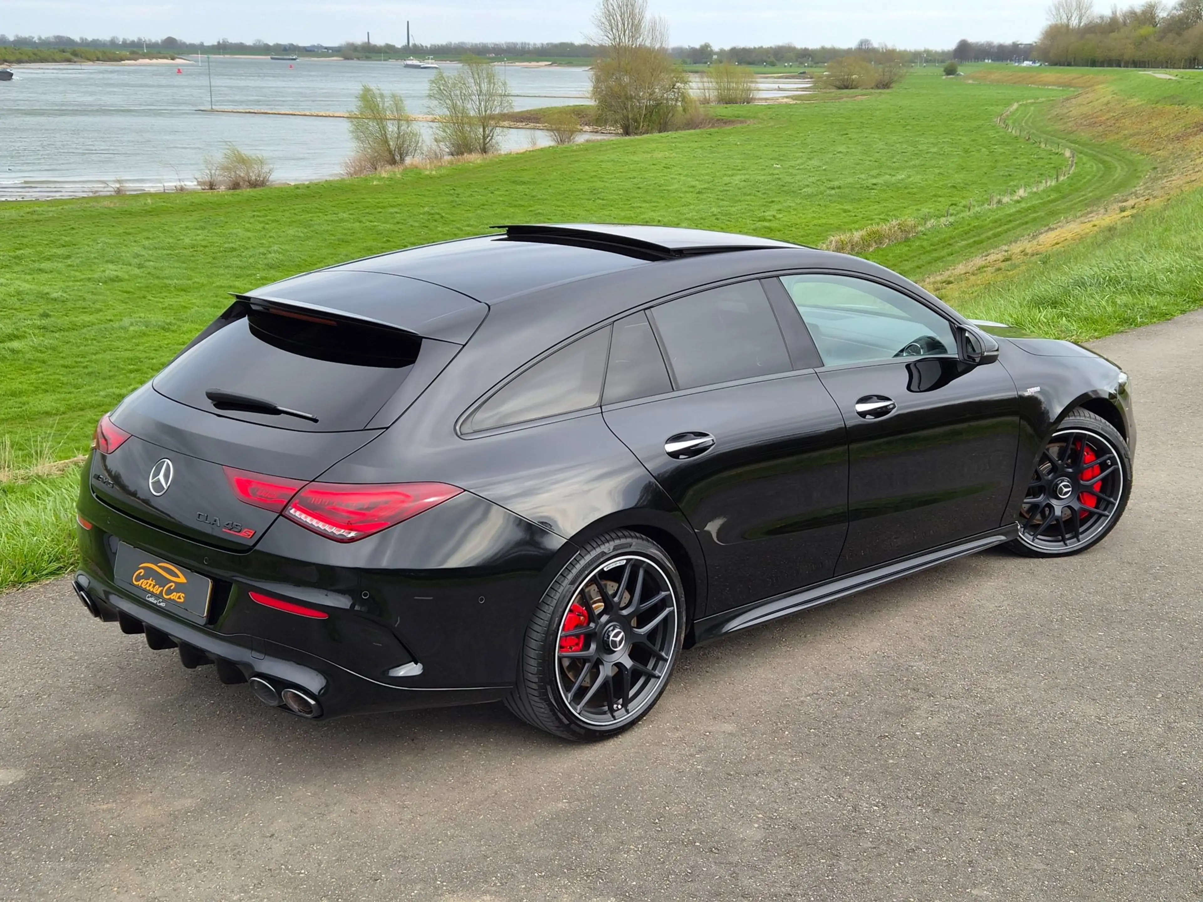 Mercedes-Benz CLA 45 AMG Shooting Brake S 4MATIC+ Premium Plus — photo 5