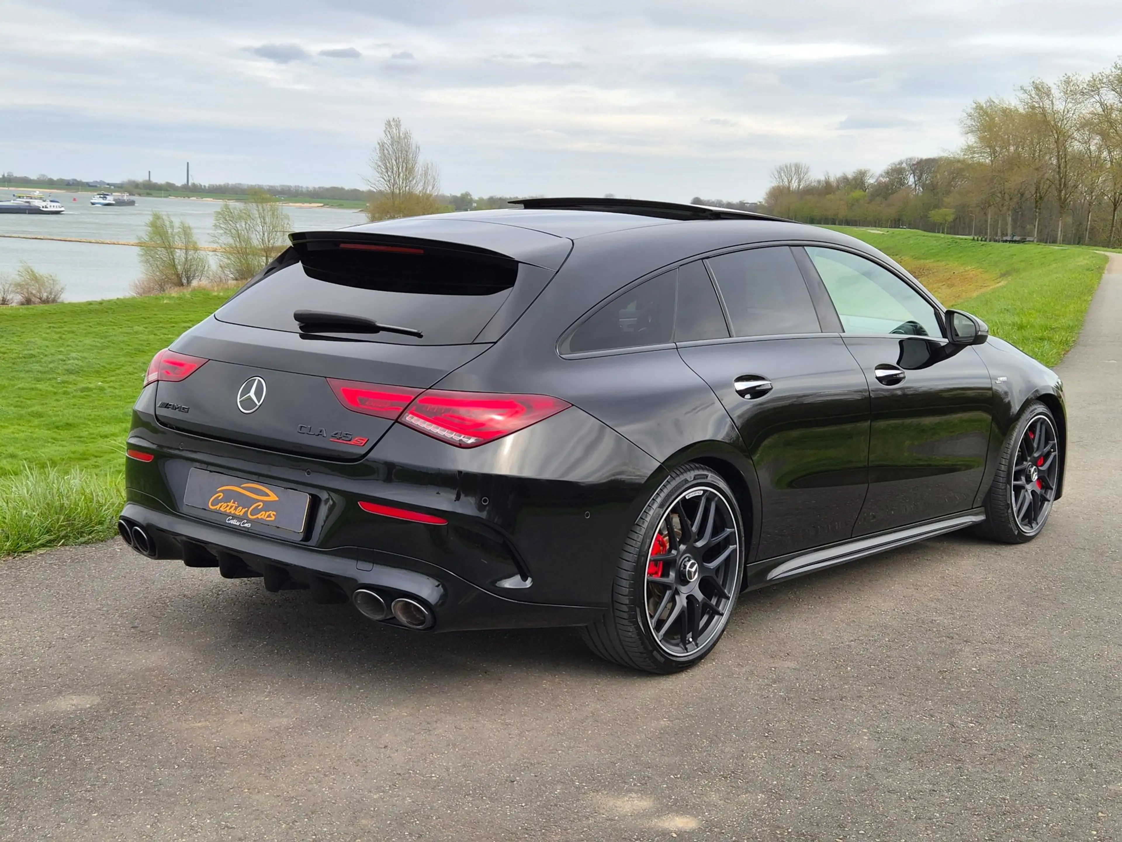 Mercedes-Benz CLA 45 AMG Shooting Brake S 4MATIC+ Premium Plus — photo 16