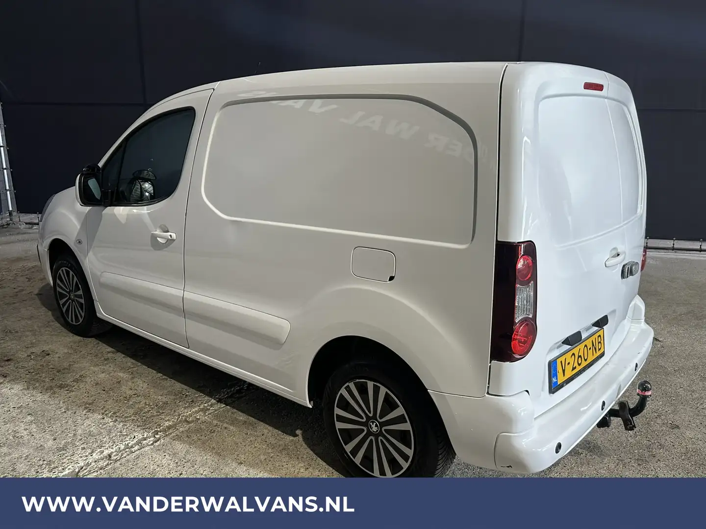 Peugeot Partner 1.6 BlueHDi 100pk L1H1 Euro6 Airco | Navigatie | C Wit - 2