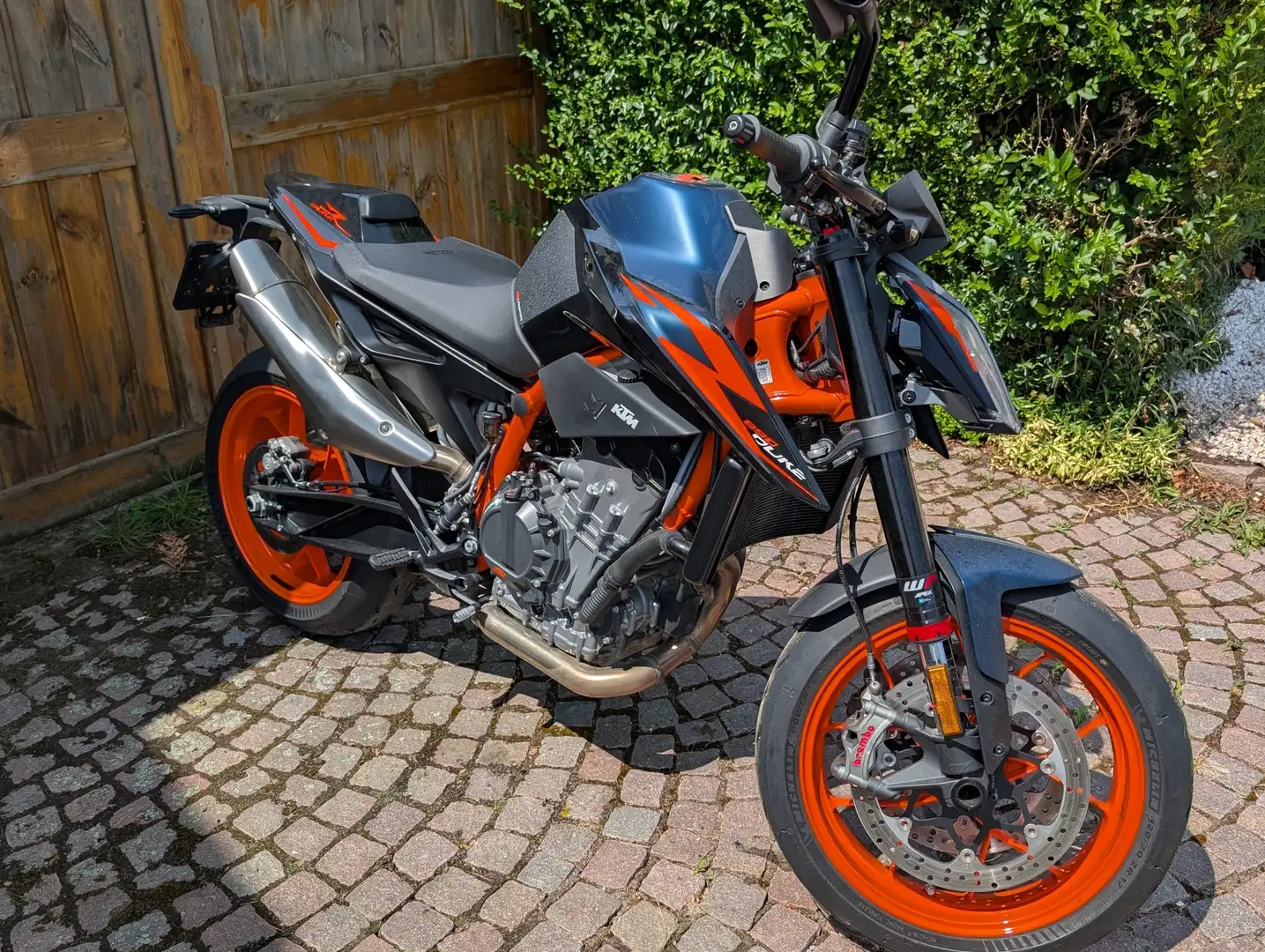KTM 890 Duke R Noir - 2