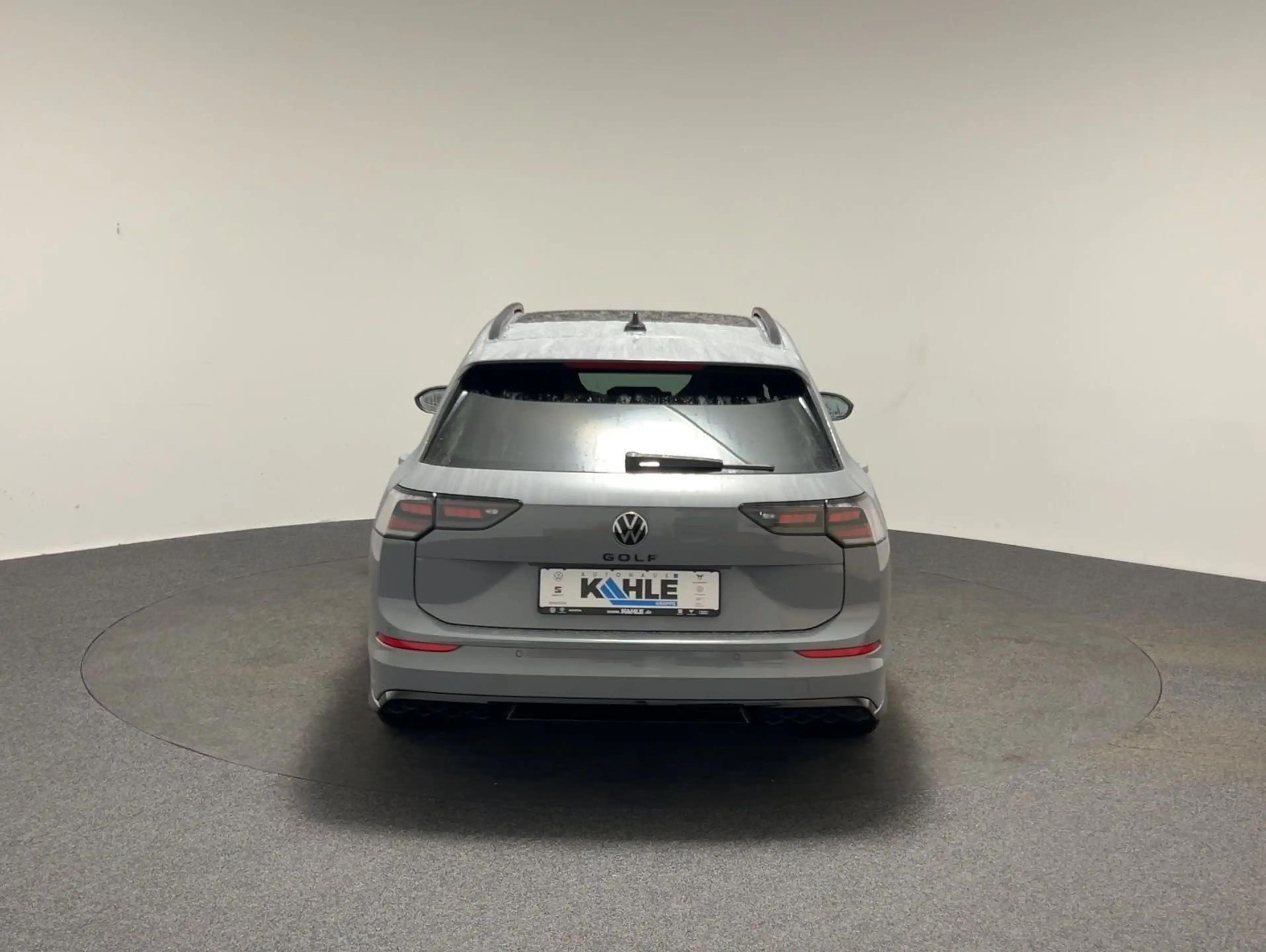 Volkswagen Golf Variant 1.5 eTSI DSG R-Line CarPlay Pano ACC — photo 7