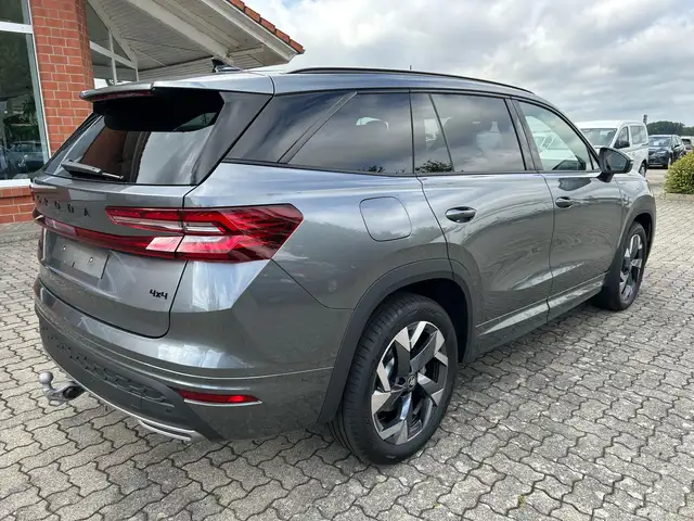 Skoda Kodiaq view 3