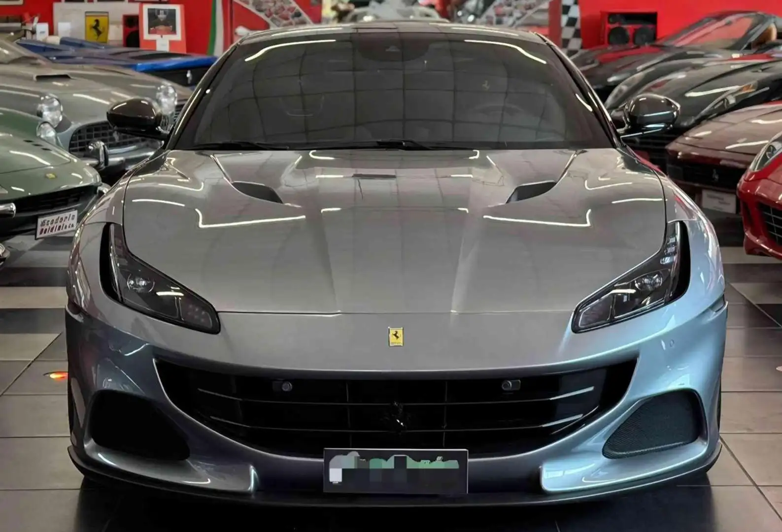 Ferrari Portofino M Gris - 2