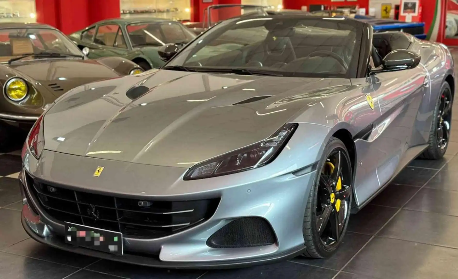 Ferrari Portofino M Gris - 1