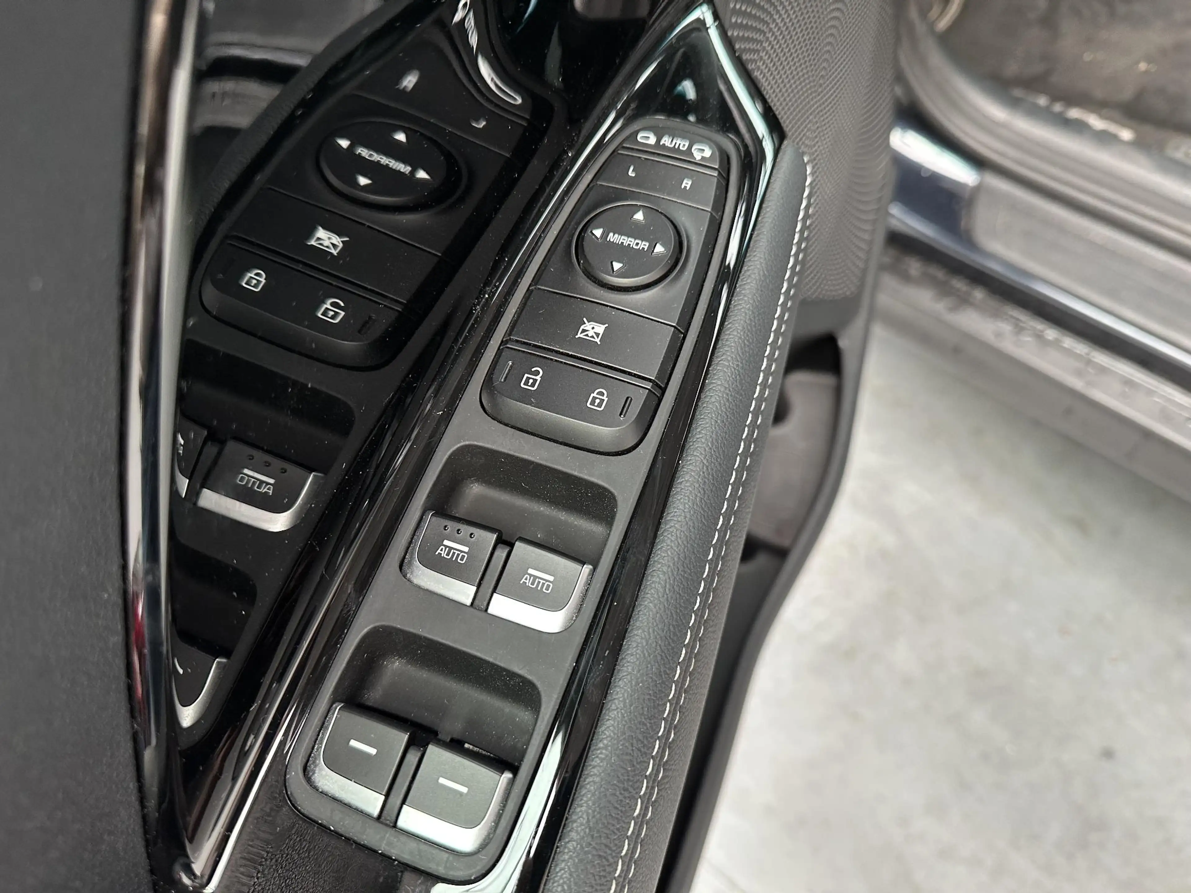 Kia e-Niro DynamicPlusLine 64 kWh NL Auto, dealeronderhouden, — photo 3