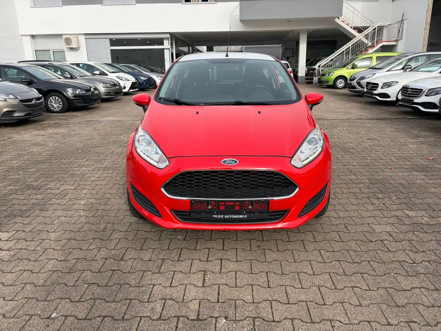 Ford Fiesta Trend*ERSTE HAND*BLUETOOTH* Rouge - 2