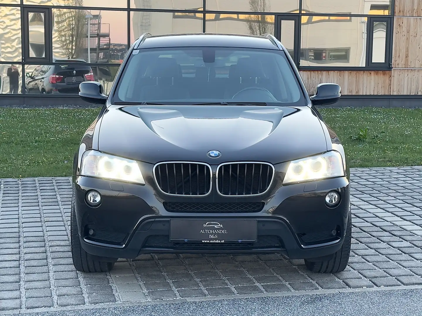 BMW X3 X3 xDrive20d Aut. *LEDER, NAVI, LED, AHV* Schwarz - 2