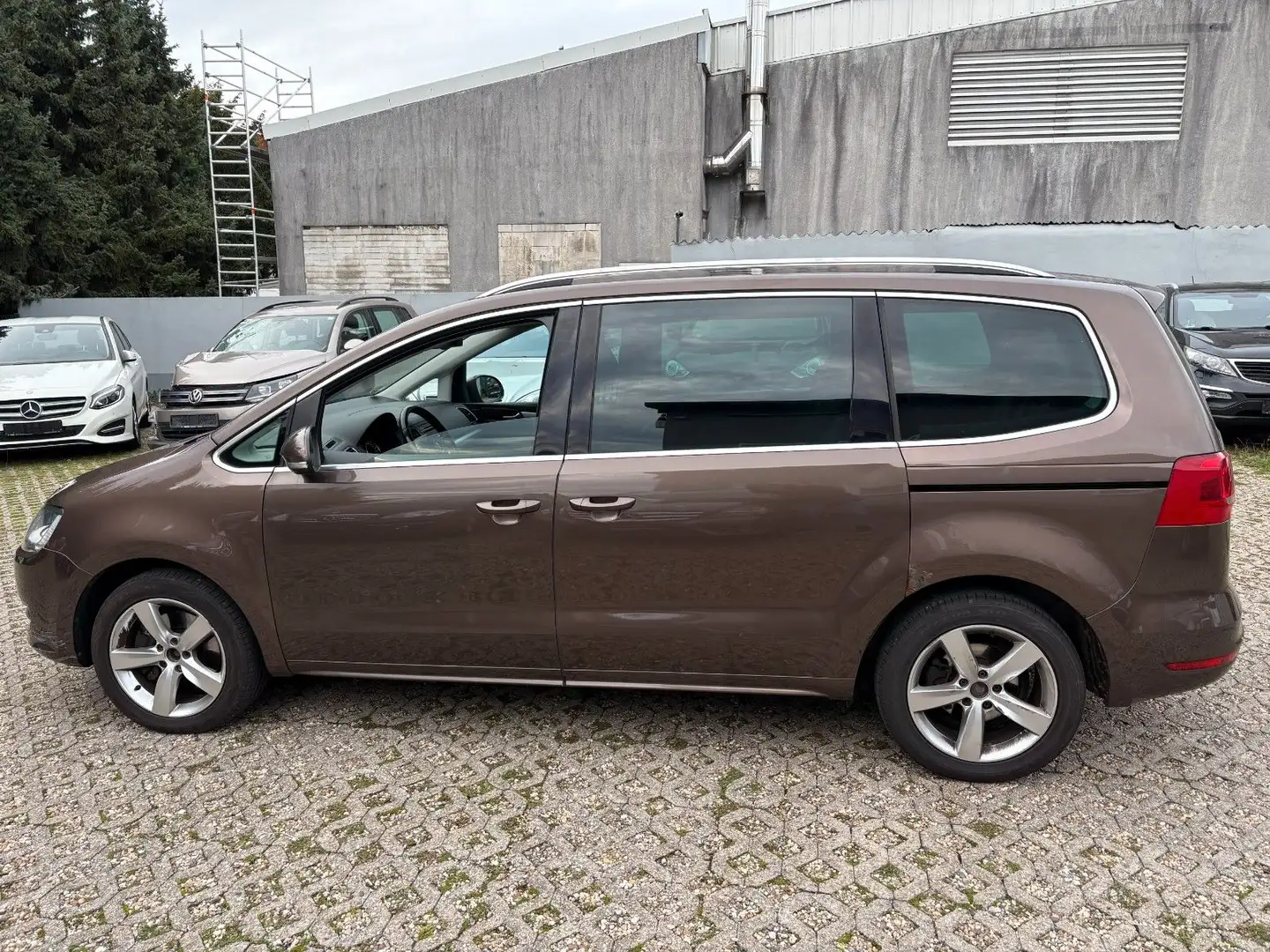 Volkswagen Sharan Highline BMT E-TÜREN ALCANTARA 7 SITZER Braun - 2