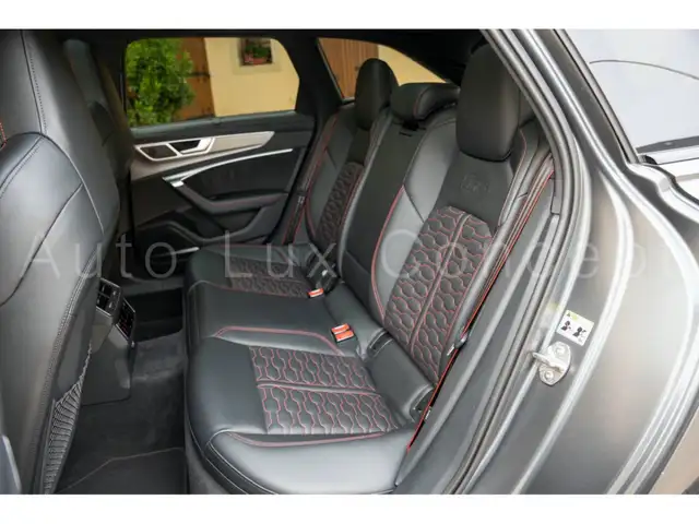Audi RS6 view 11
