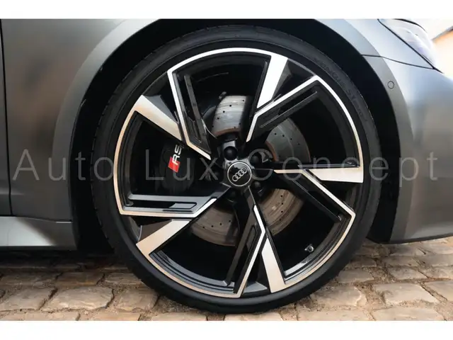 Audi RS6 view 12