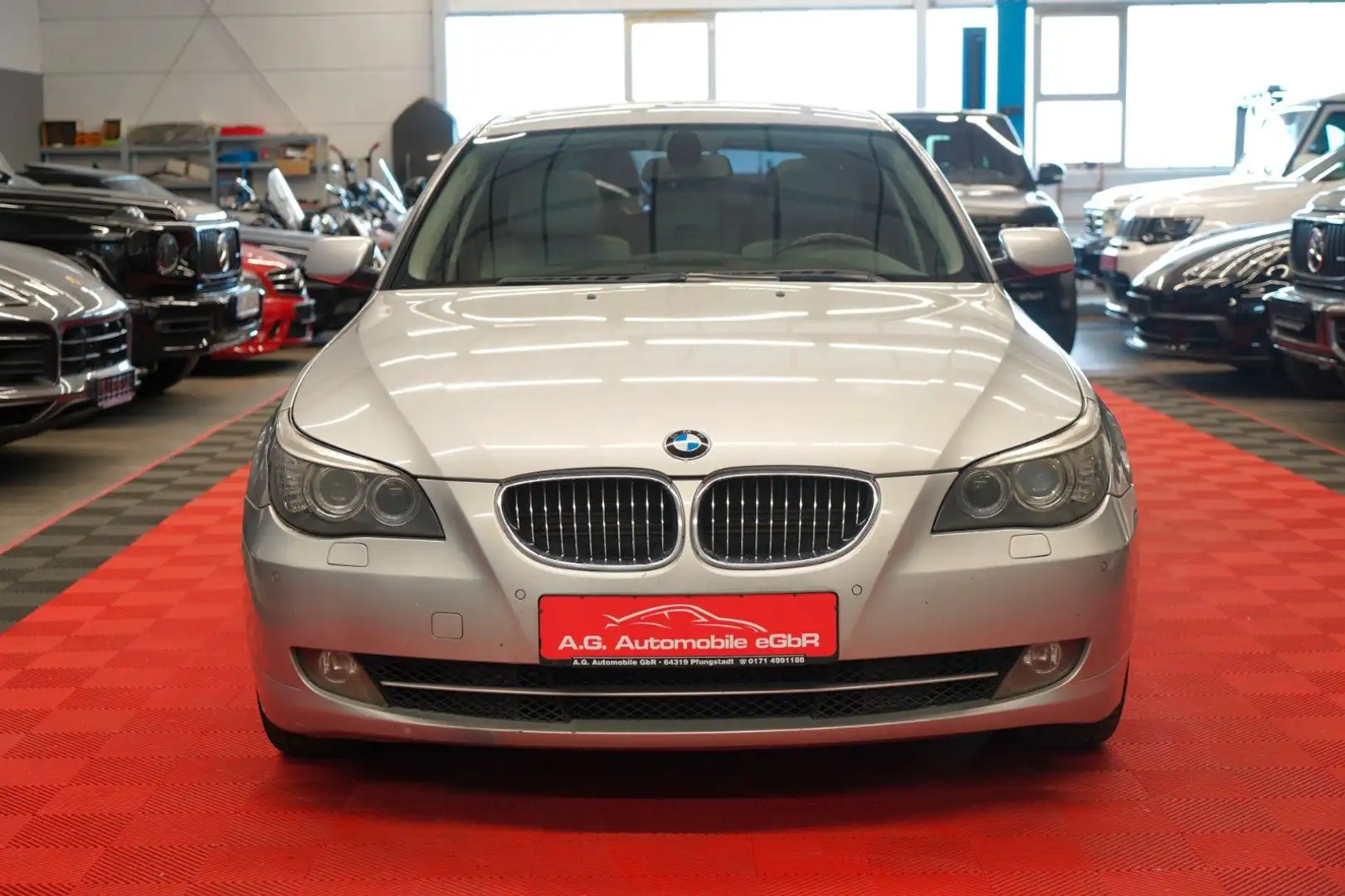BMW 525 i E61 Touring Bi-Xenon*Navi*Tempomat* Argent - 2
