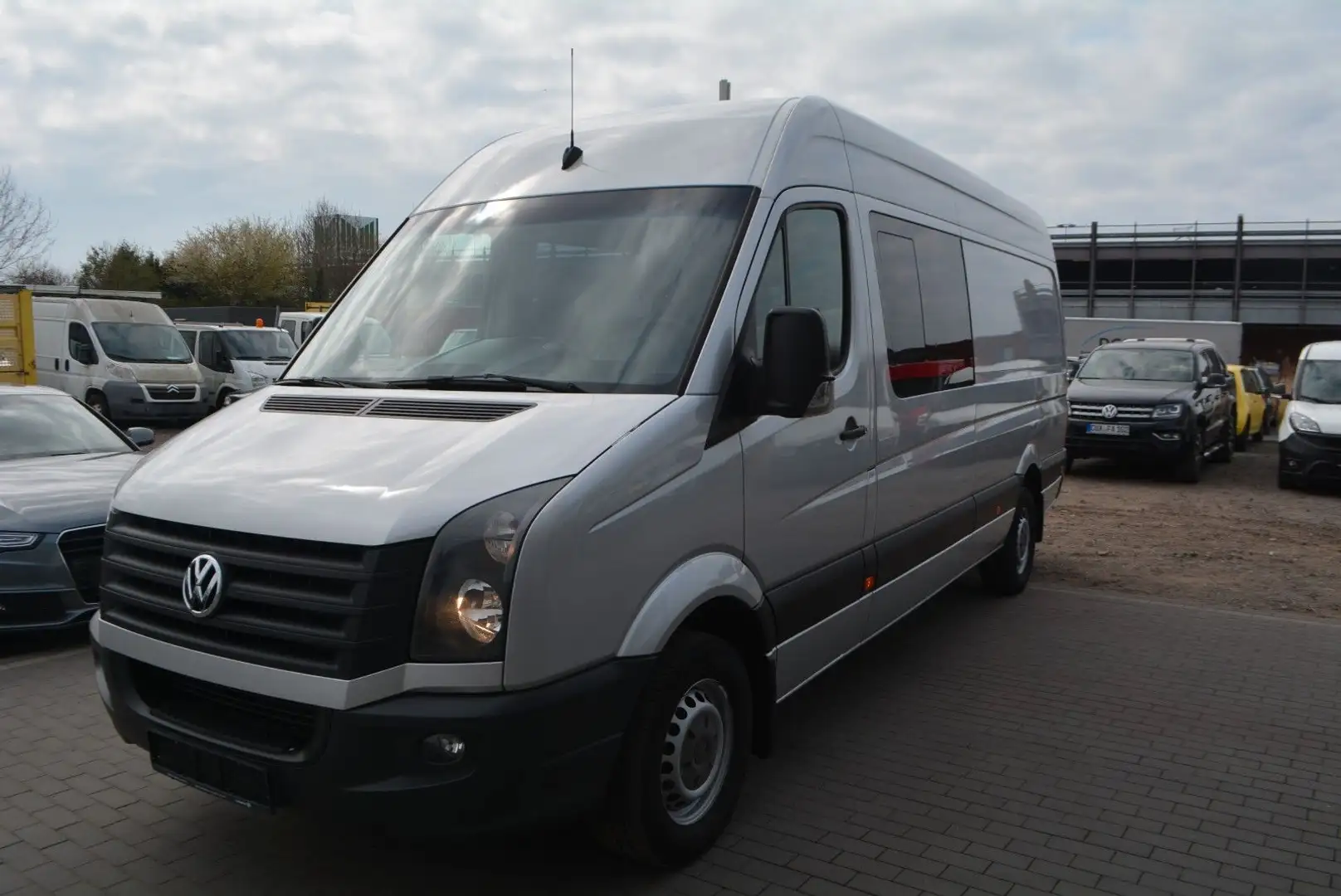 Volkswagen Crafter DOKA Kasten 35 lang L3H2 Hochdach-6Sitze Серебристый - 1