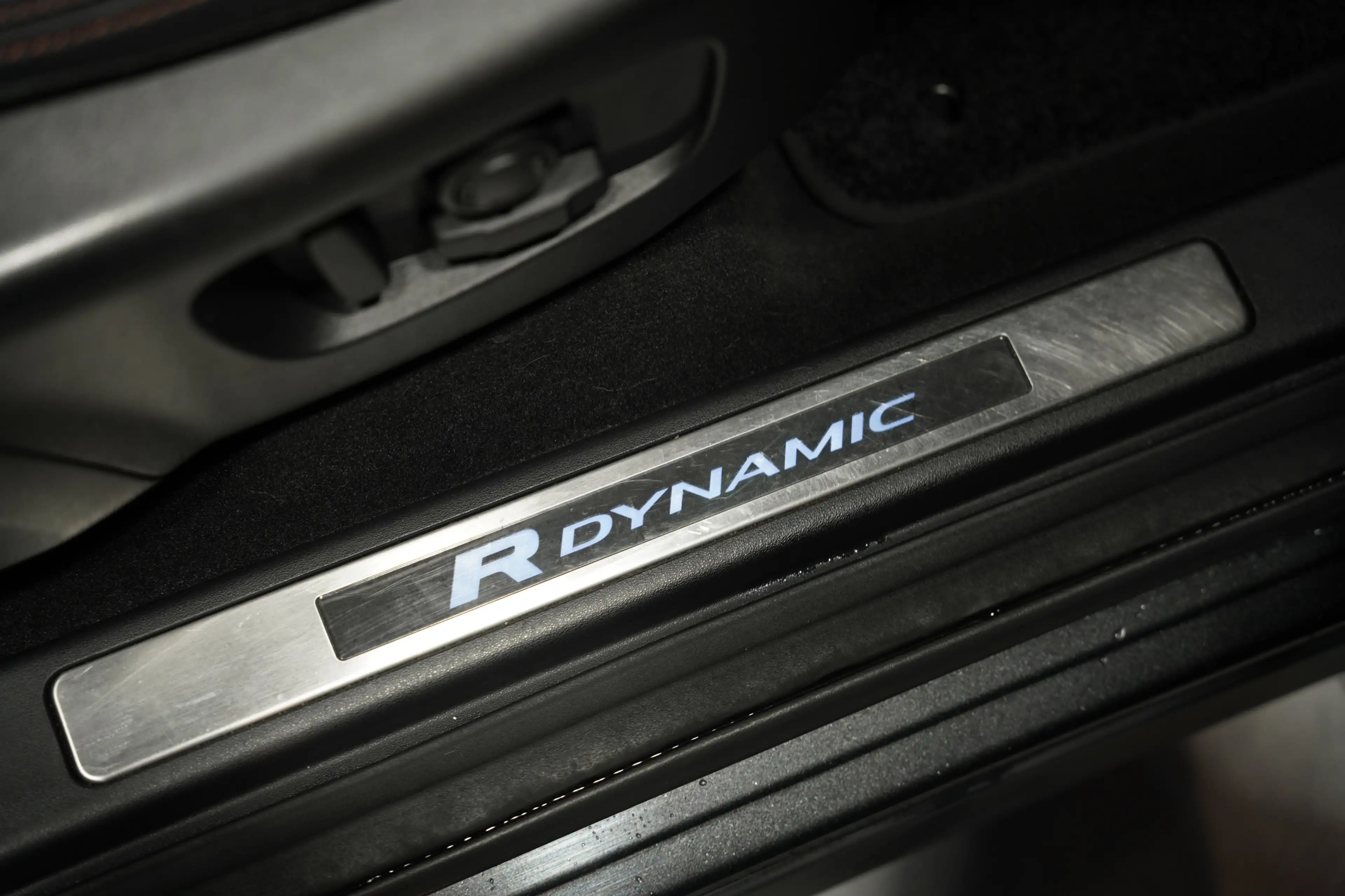 Land Rover Discovery Sport AWD R Dynamic *ACC *Memory *360° — photo 15