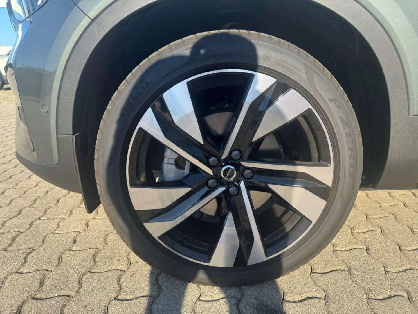Volvo XC40 Ultra Dark 2WD B3 EU6e Digitales Cockpit Memory Si Vert - 2